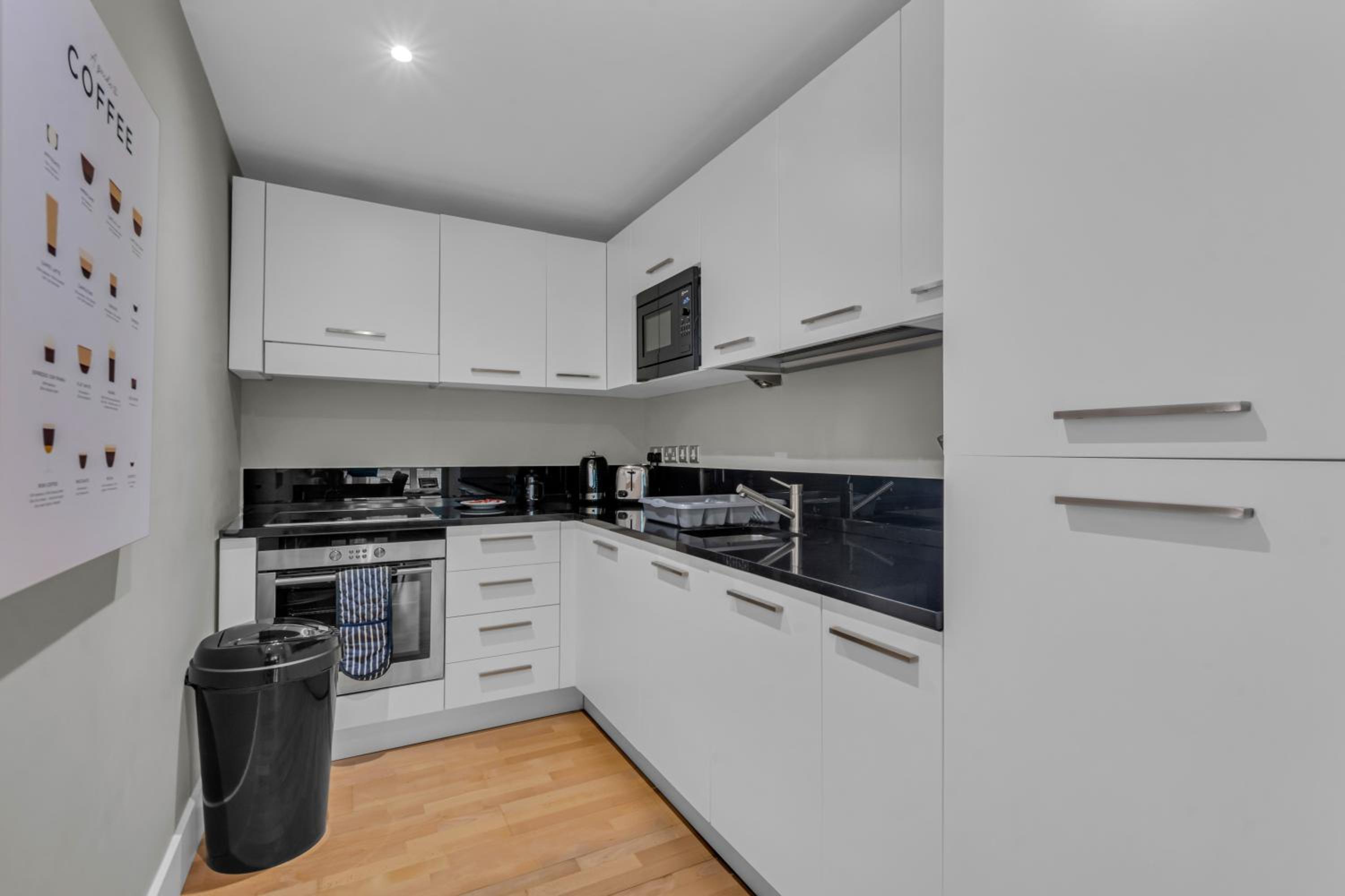 MySquare One Bedroom Serviced Apartment near St Paul's Blackfriars