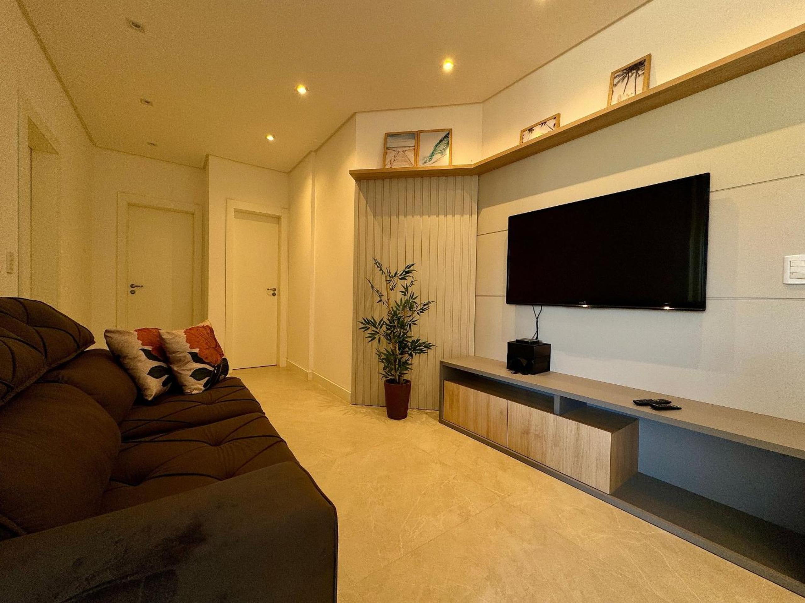 Excelente apartamento em Bombas com piscina