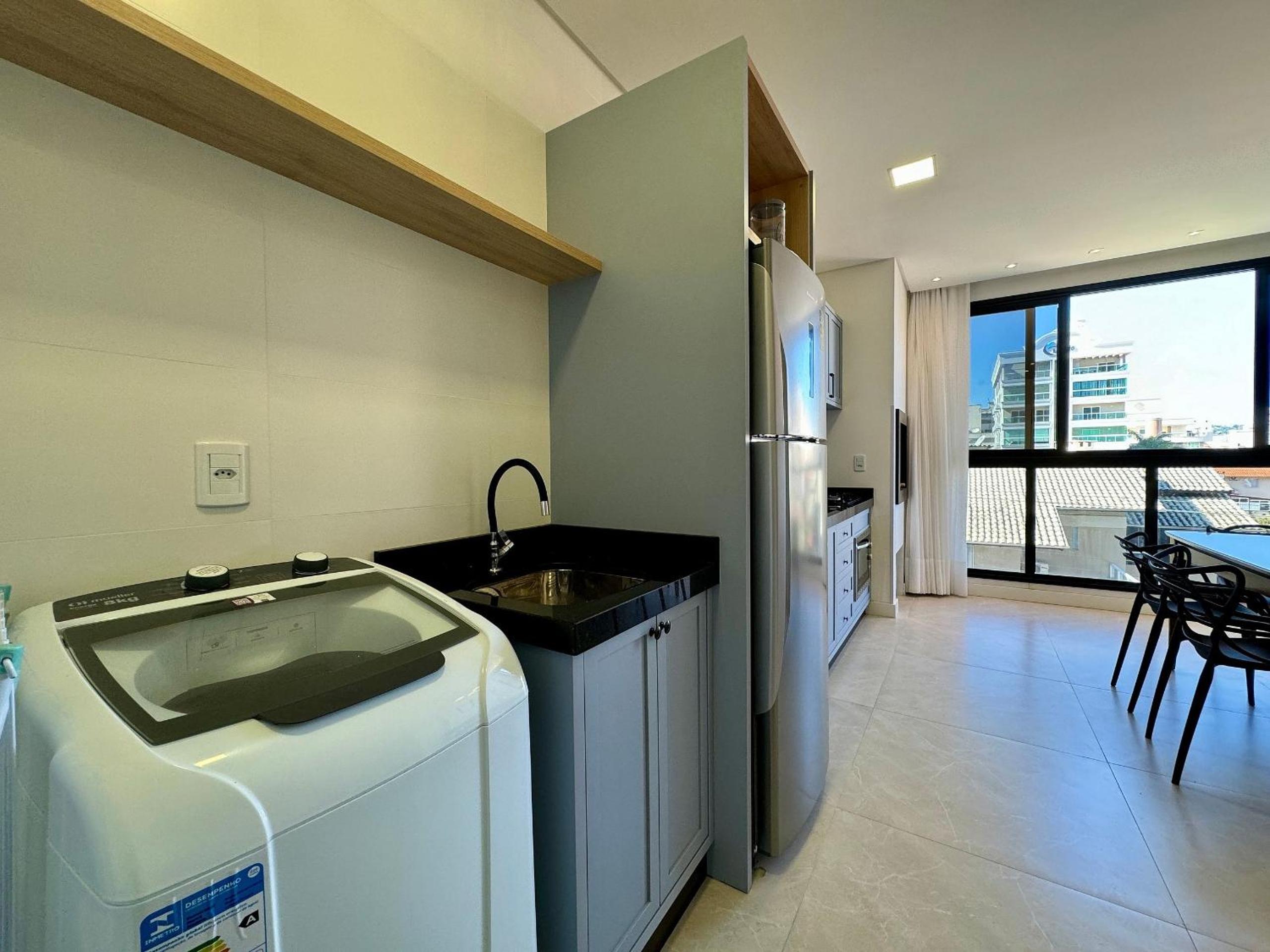 Excelente apartamento em Bombas com piscina