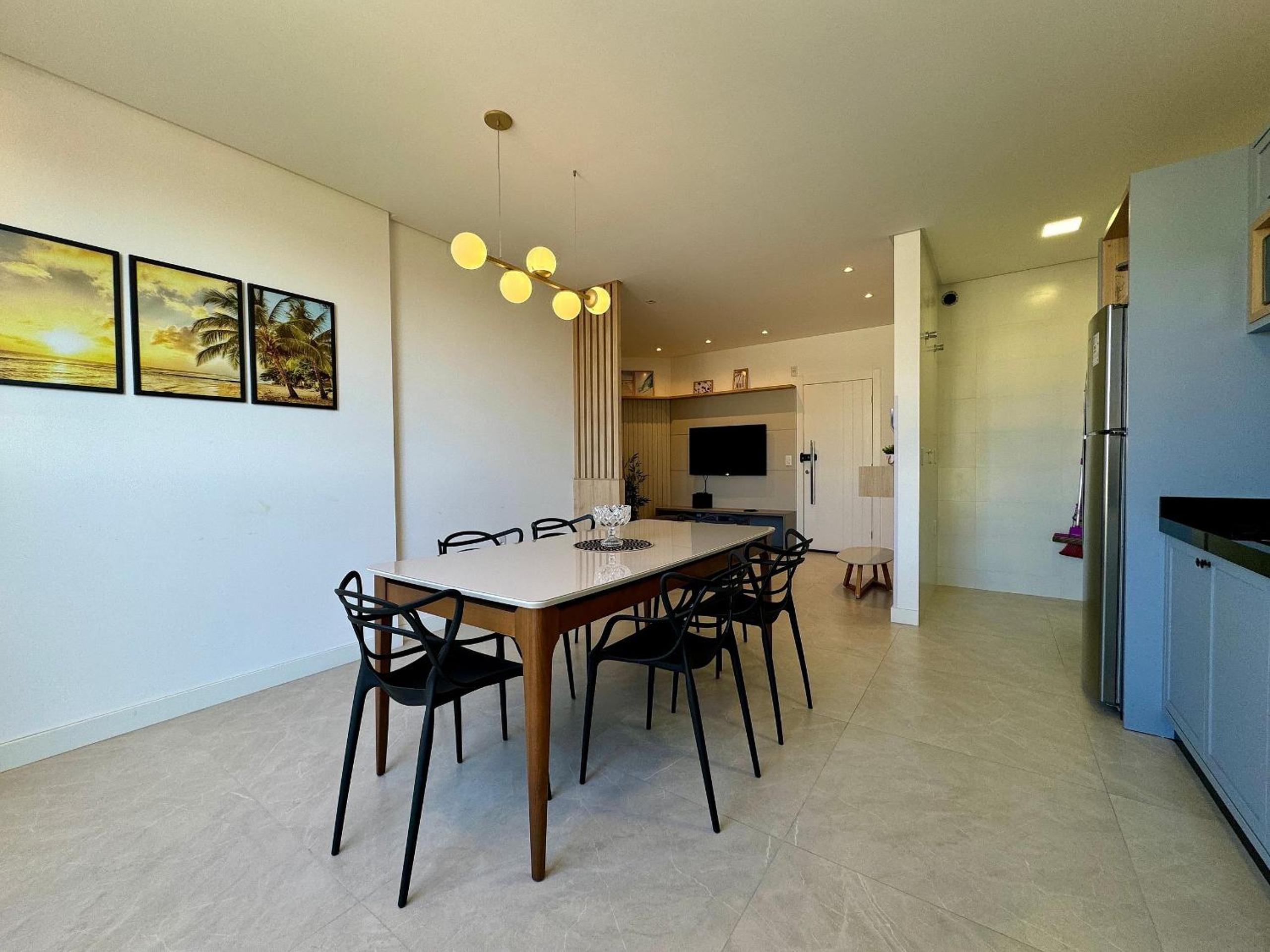 Excelente apartamento em Bombas com piscina