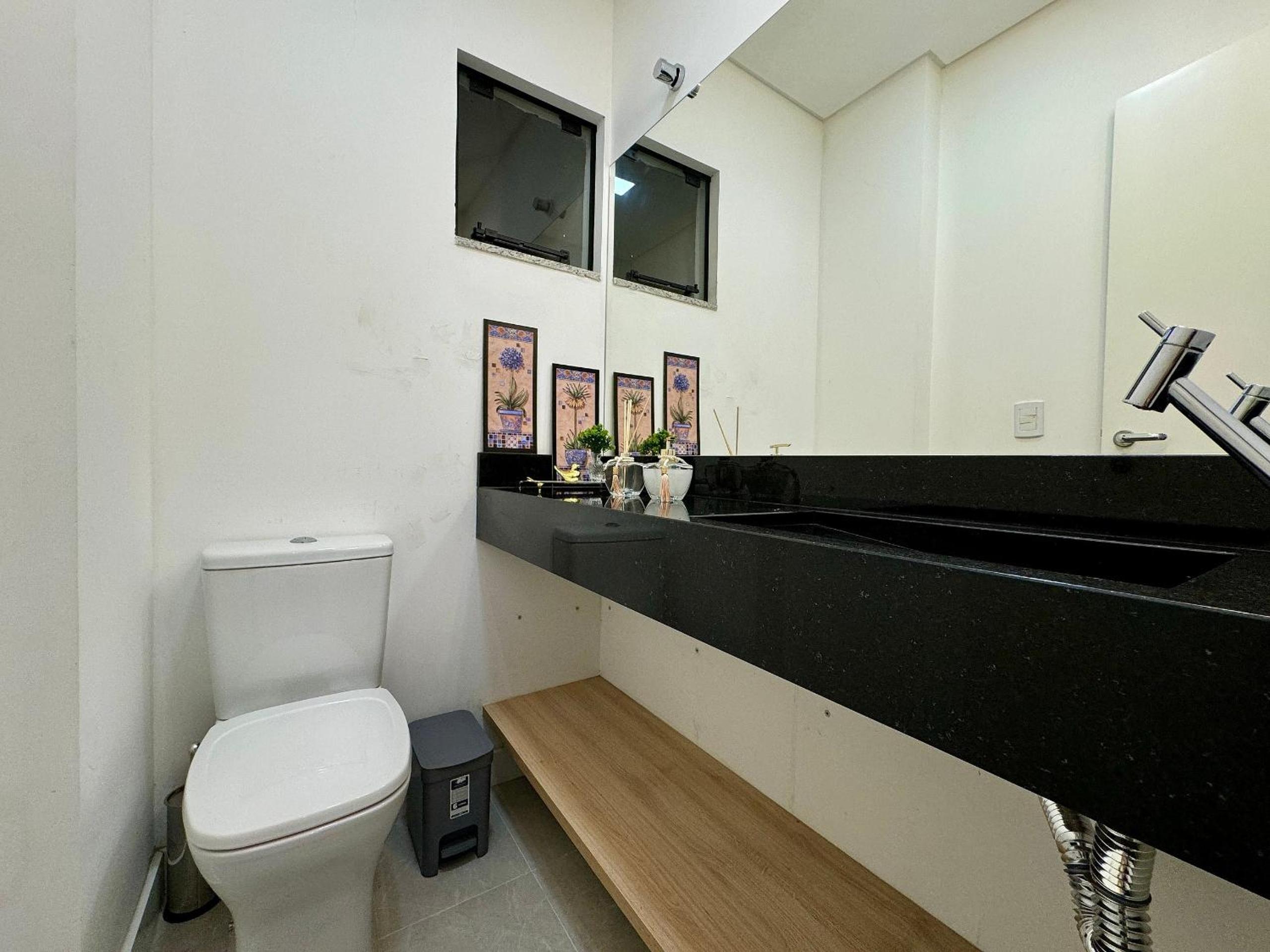 Excelente apartamento em Bombas com piscina