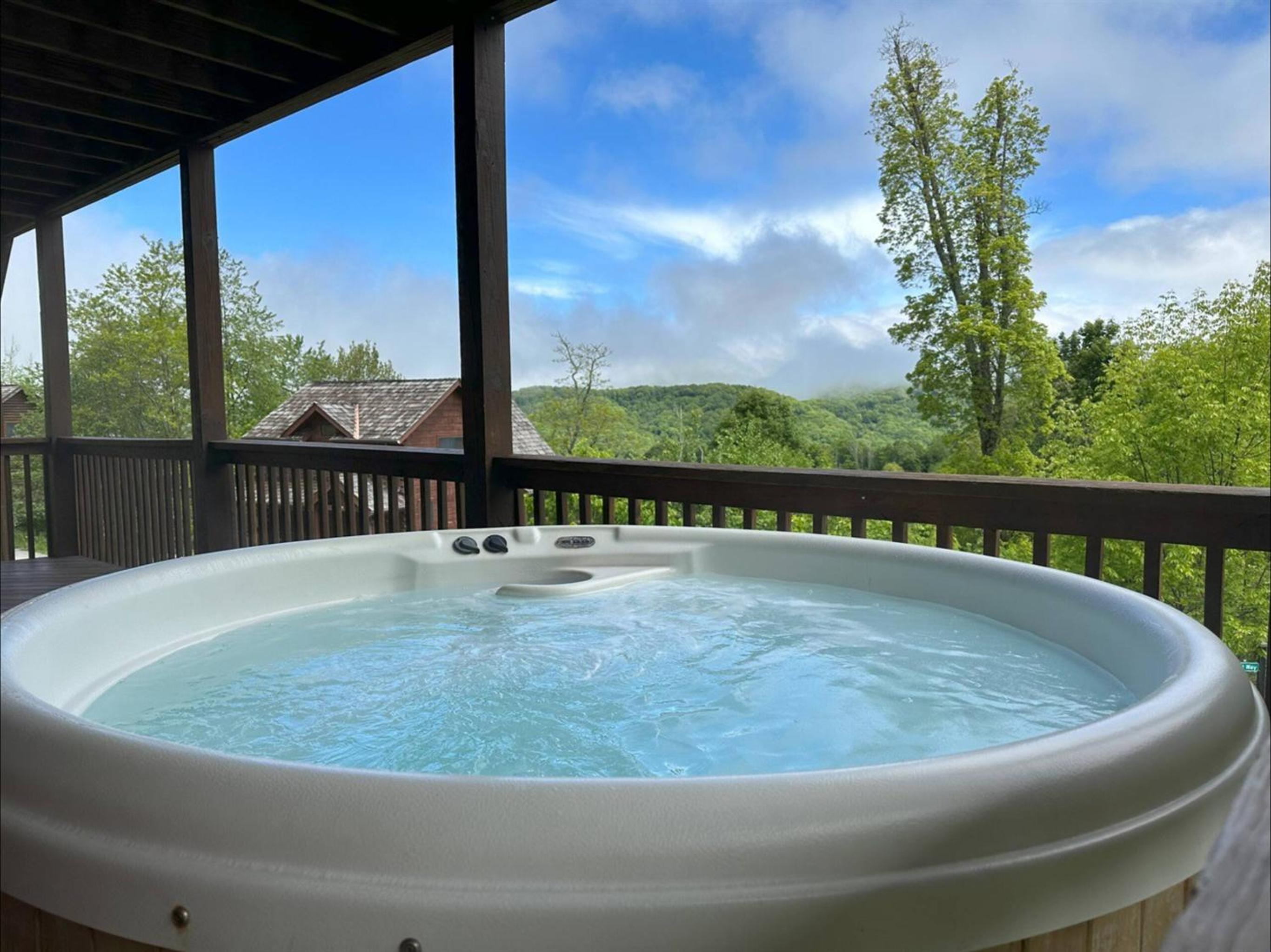 Whiskey Hills - Newly Remodeled Luxury Cabin with Hot Tub, Incredible Views close to Asheville, walk to Hatley Pointe & Ski! view 2