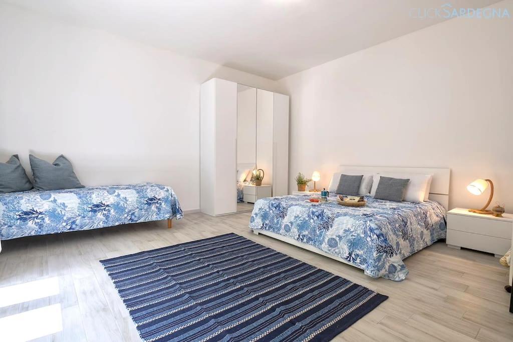 HiddenGarden apartment with garden and jacuzzi in the center of the city of Alghero