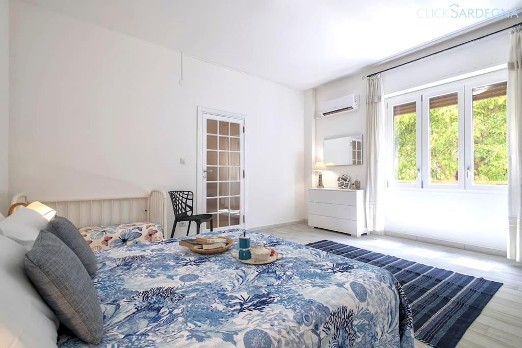 HiddenGarden apartment with garden and jacuzzi in the center of the city of Alghero
