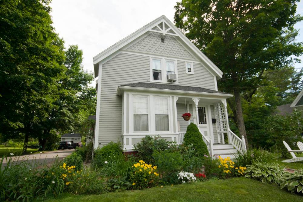 James Place Inn Bed and Breakfast view 3