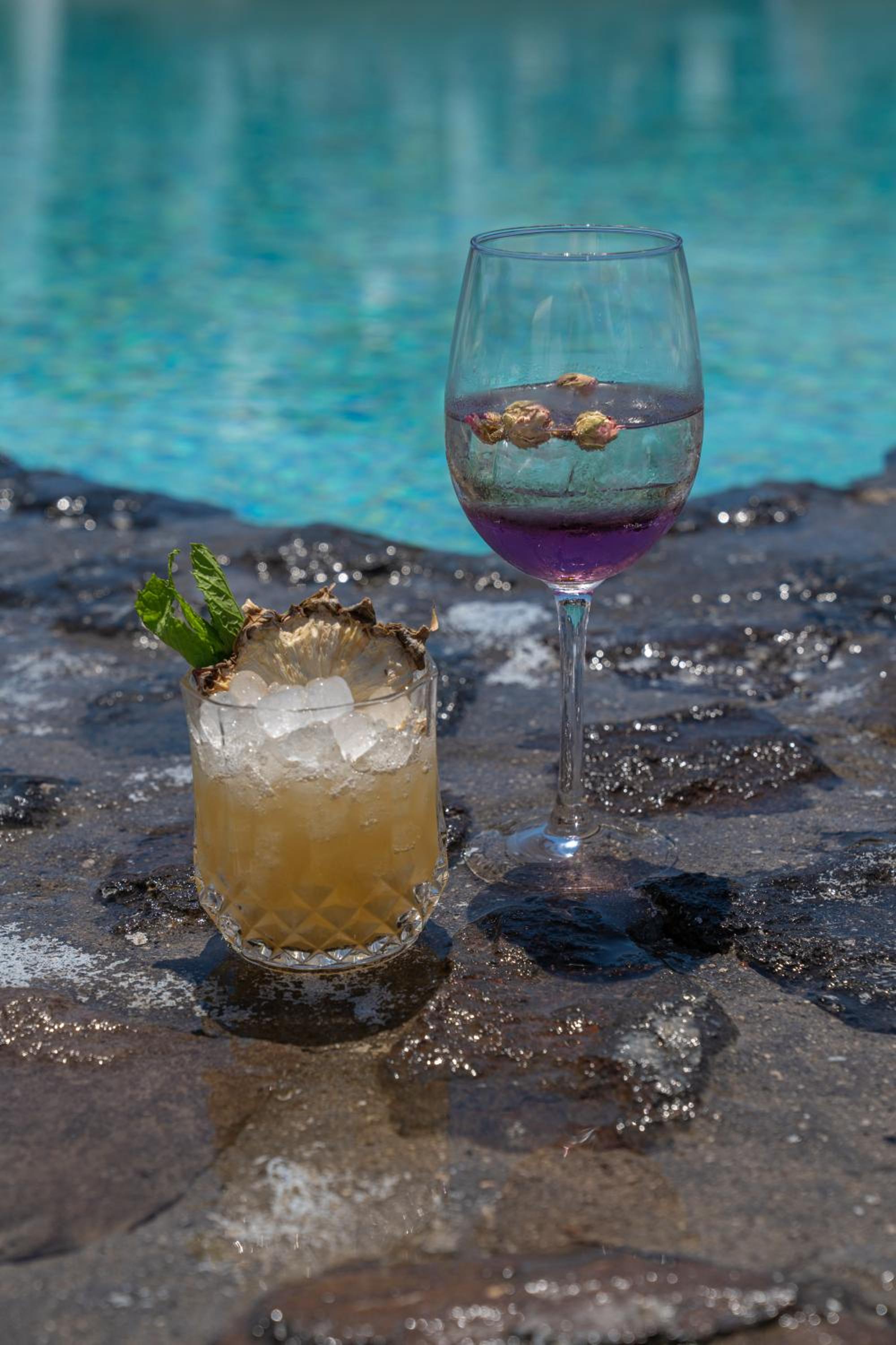 Santo Pure Oia Suites & Villas 20