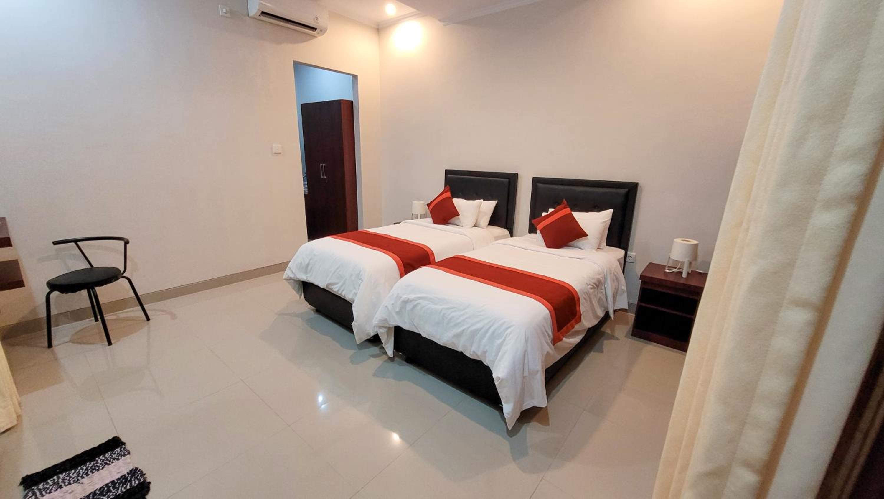 Ramantika Sunset Bay
