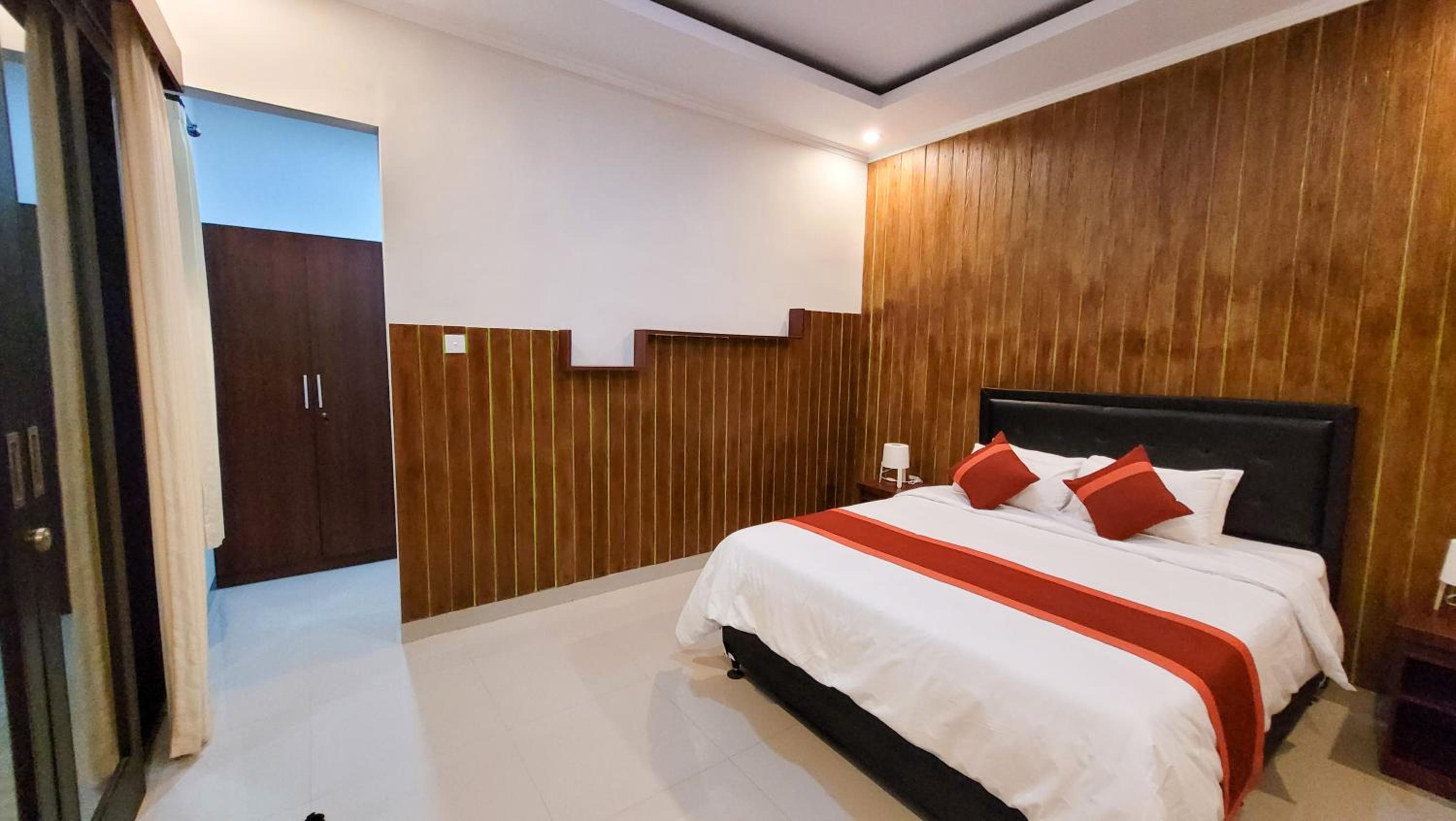 Ramantika Sunset Bay