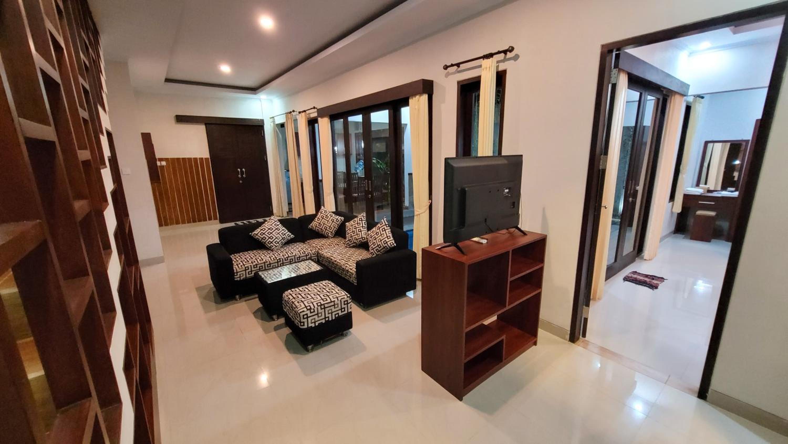 Ramantika Sunset Bay