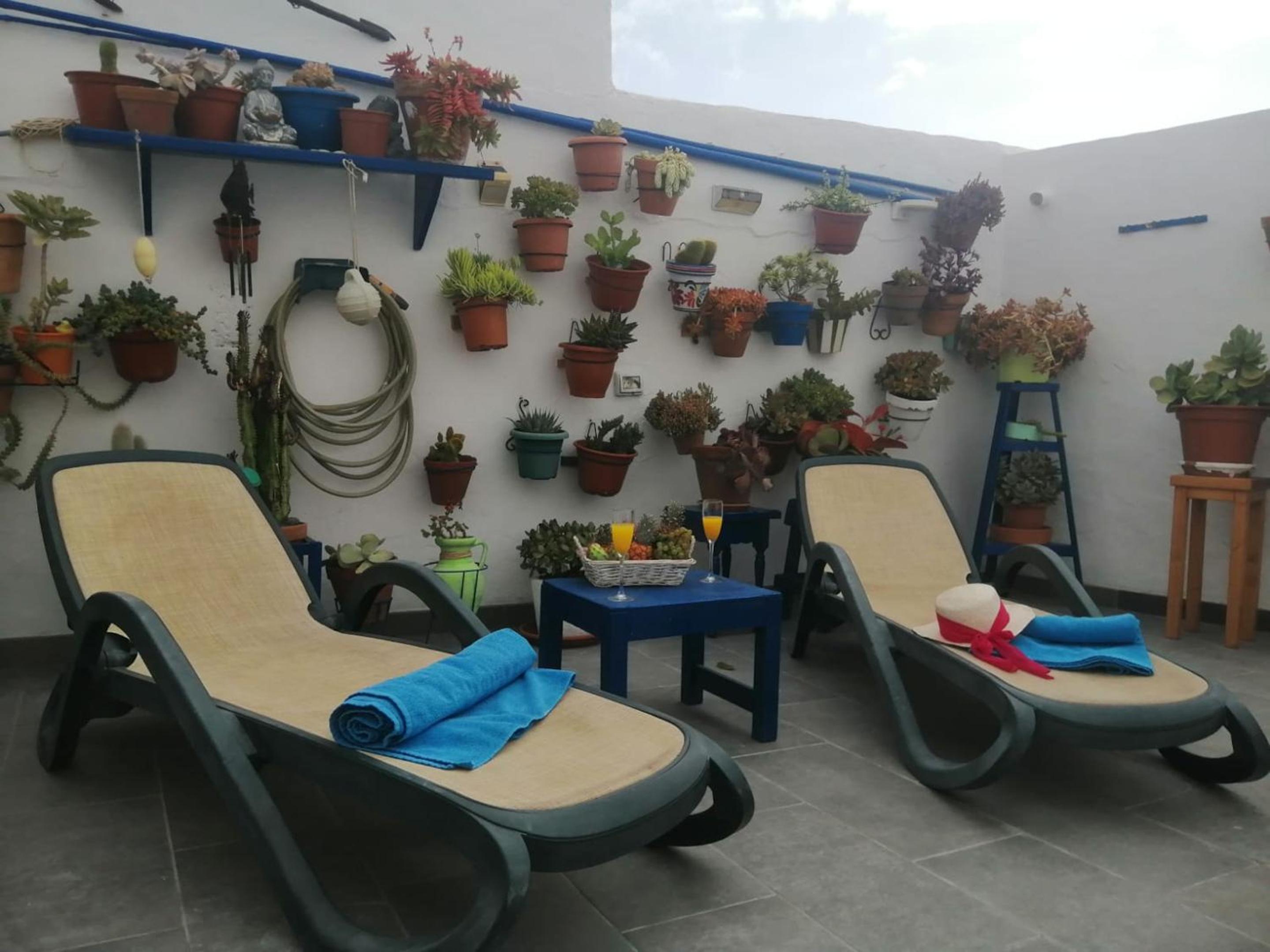 Cozy House in El Golfo + Terrace
