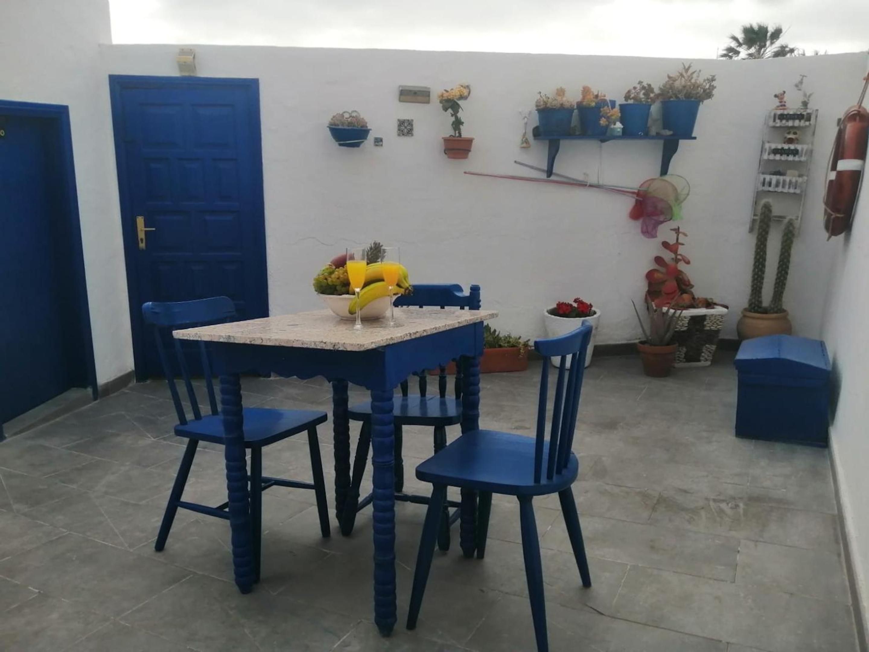 Cozy House in El Golfo + Terrace