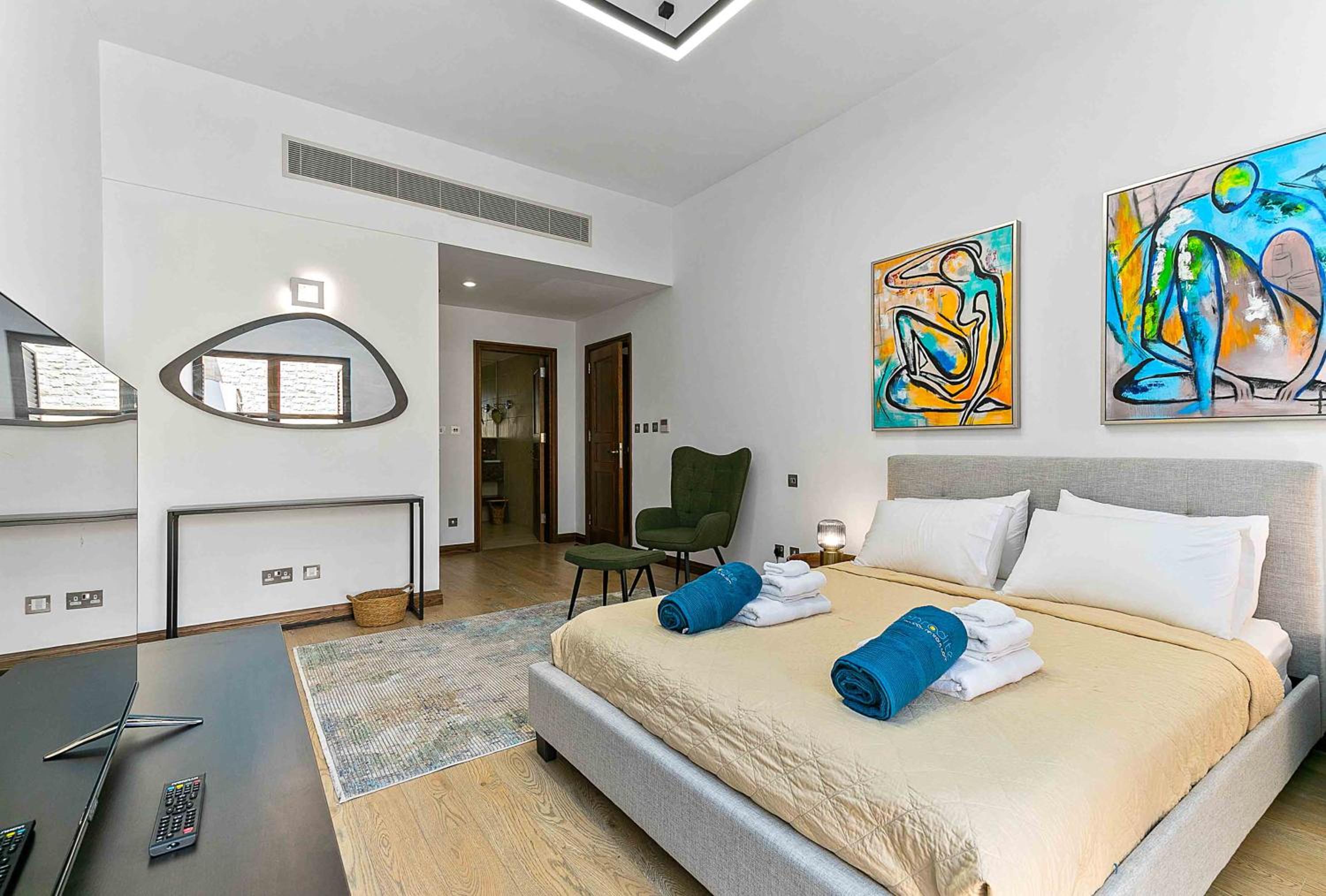 Aphrodite Hills 2 bed flat L02