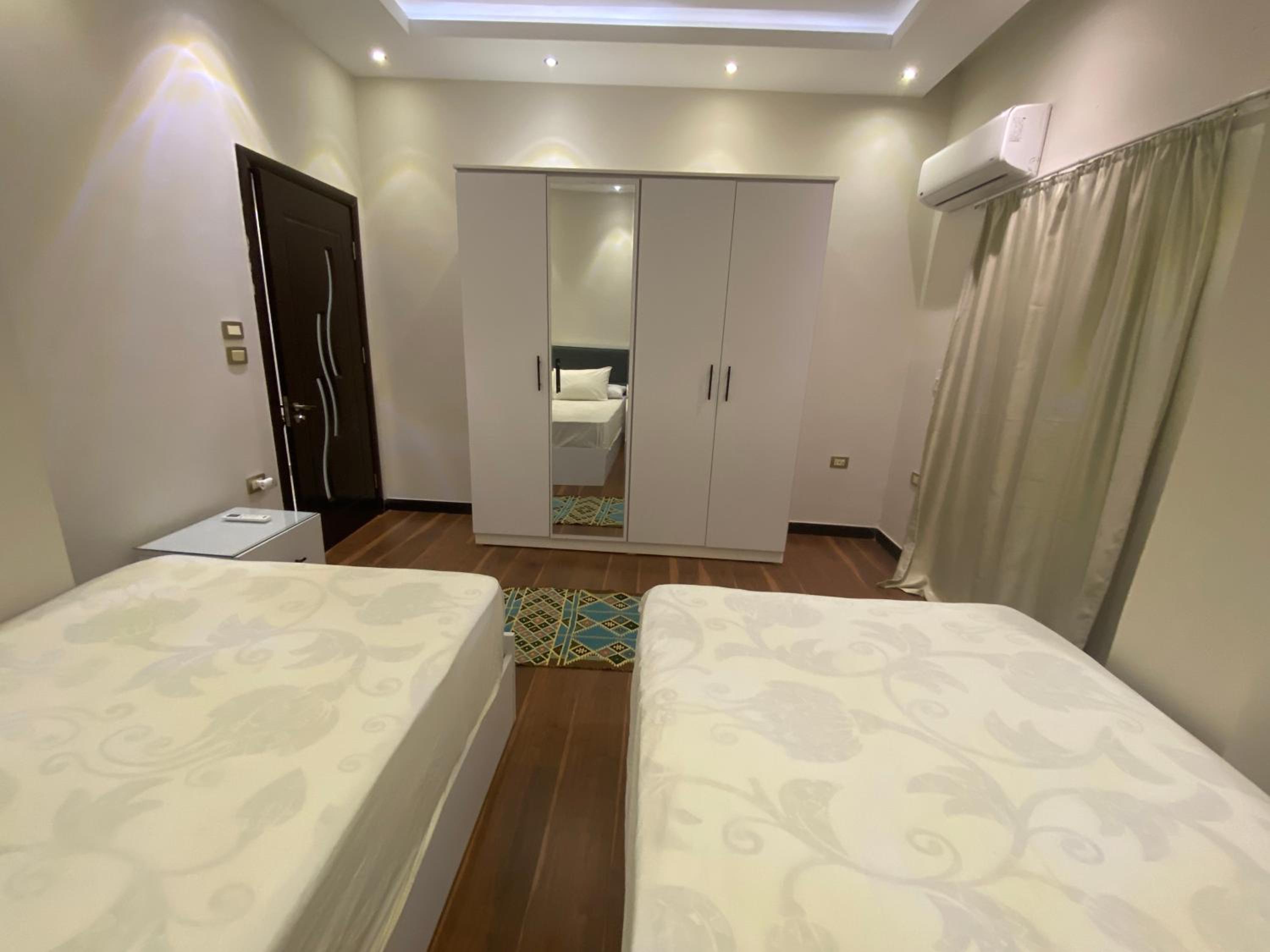 Comfy Basement Apartment with Private Patio and Garden