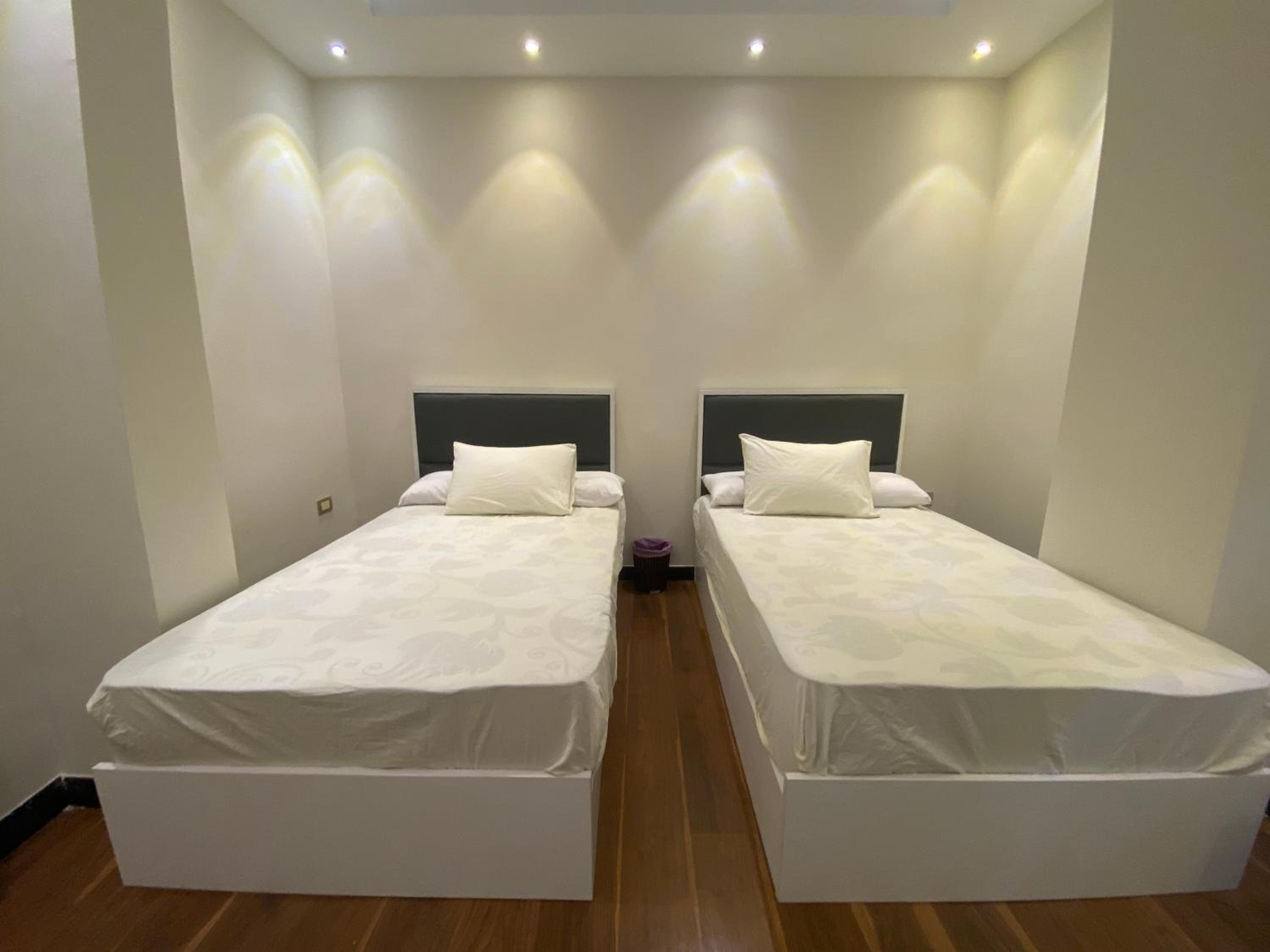 Comfy Basement Apartment with Private Patio and Garden