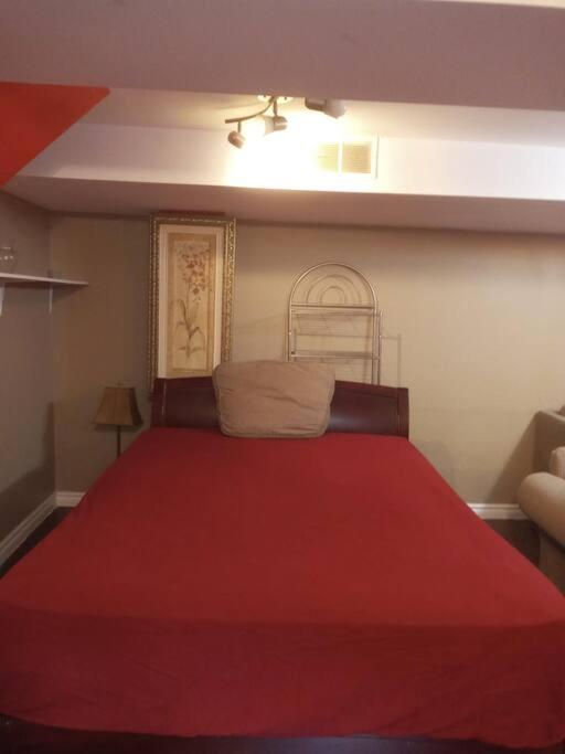 Apartment Prvate in House on Main Level