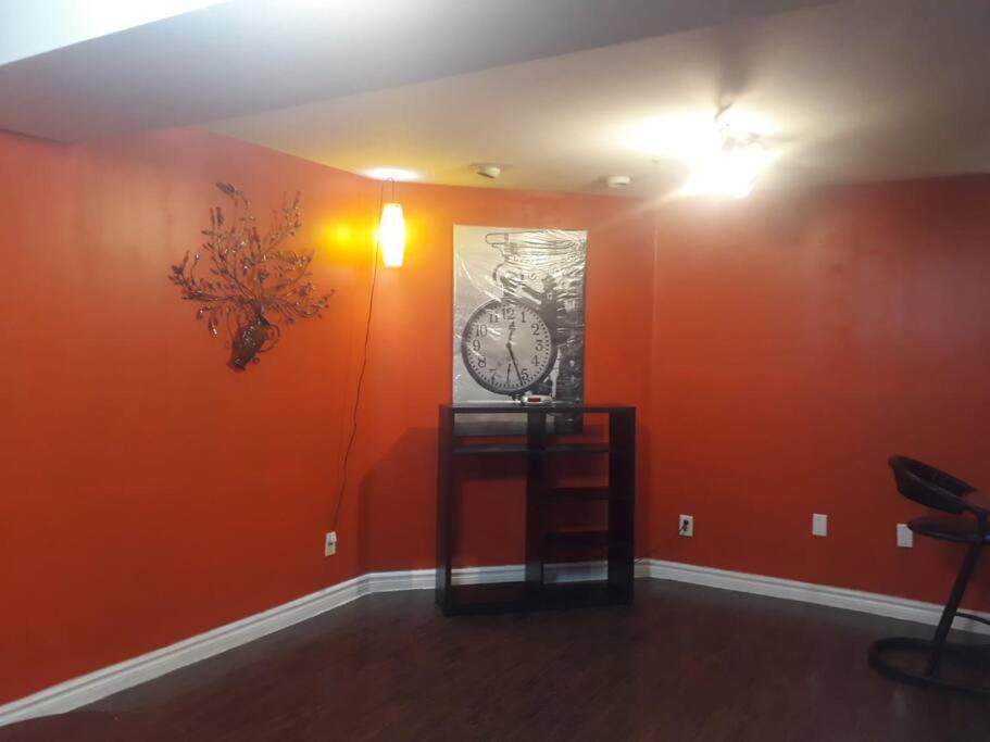 Apartment Prvate in House on Main Level
