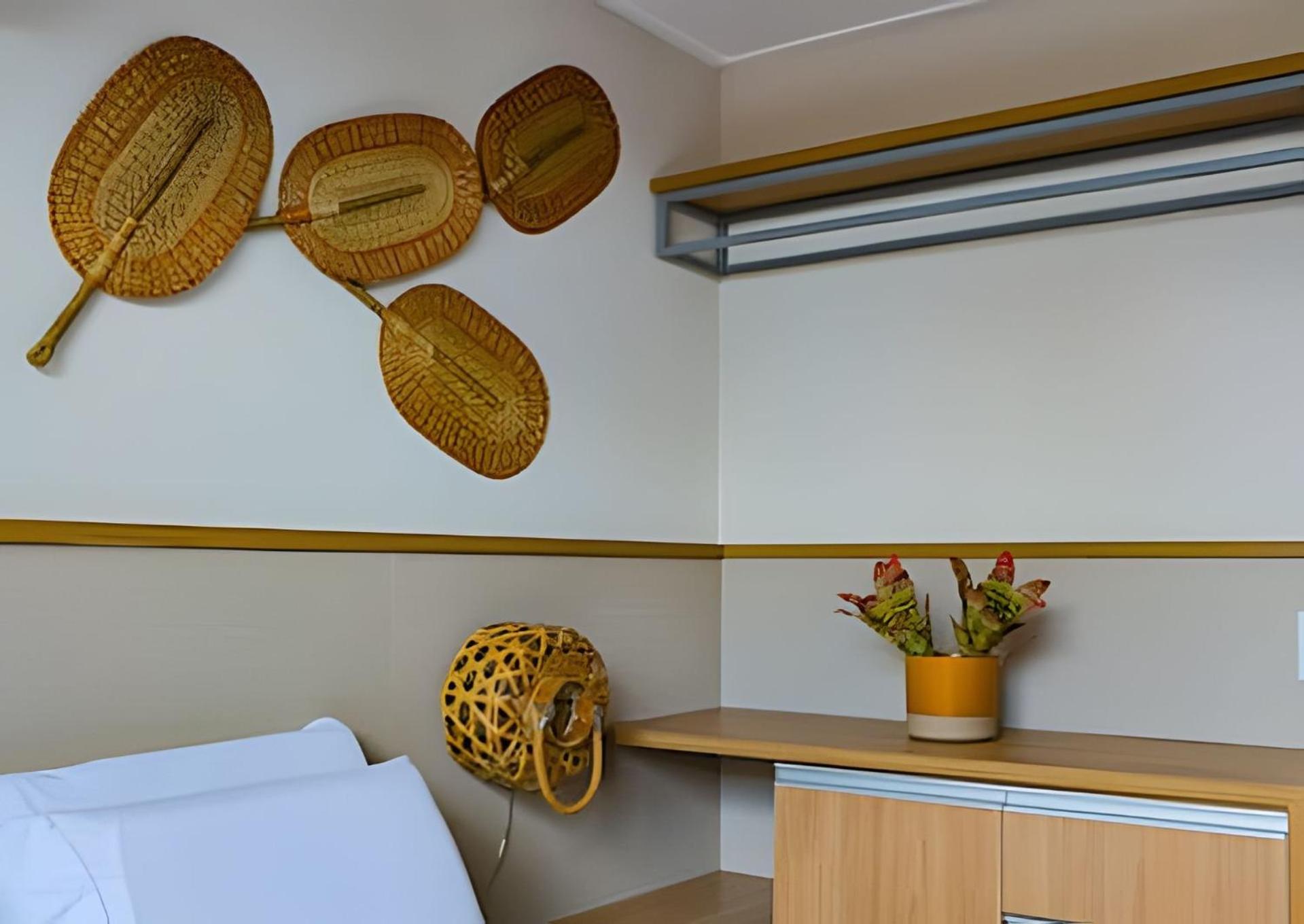 Beachfront flat at Porto de Galinhas beach, close to the natural pools.