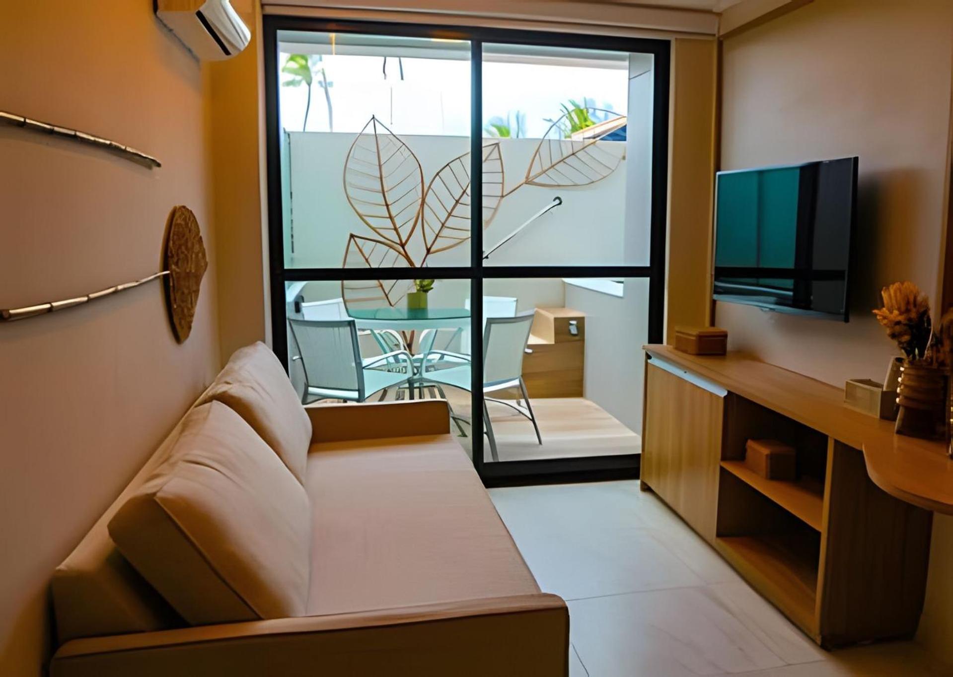 Beachfront flat at Porto de Galinhas beach, close to the natural pools.