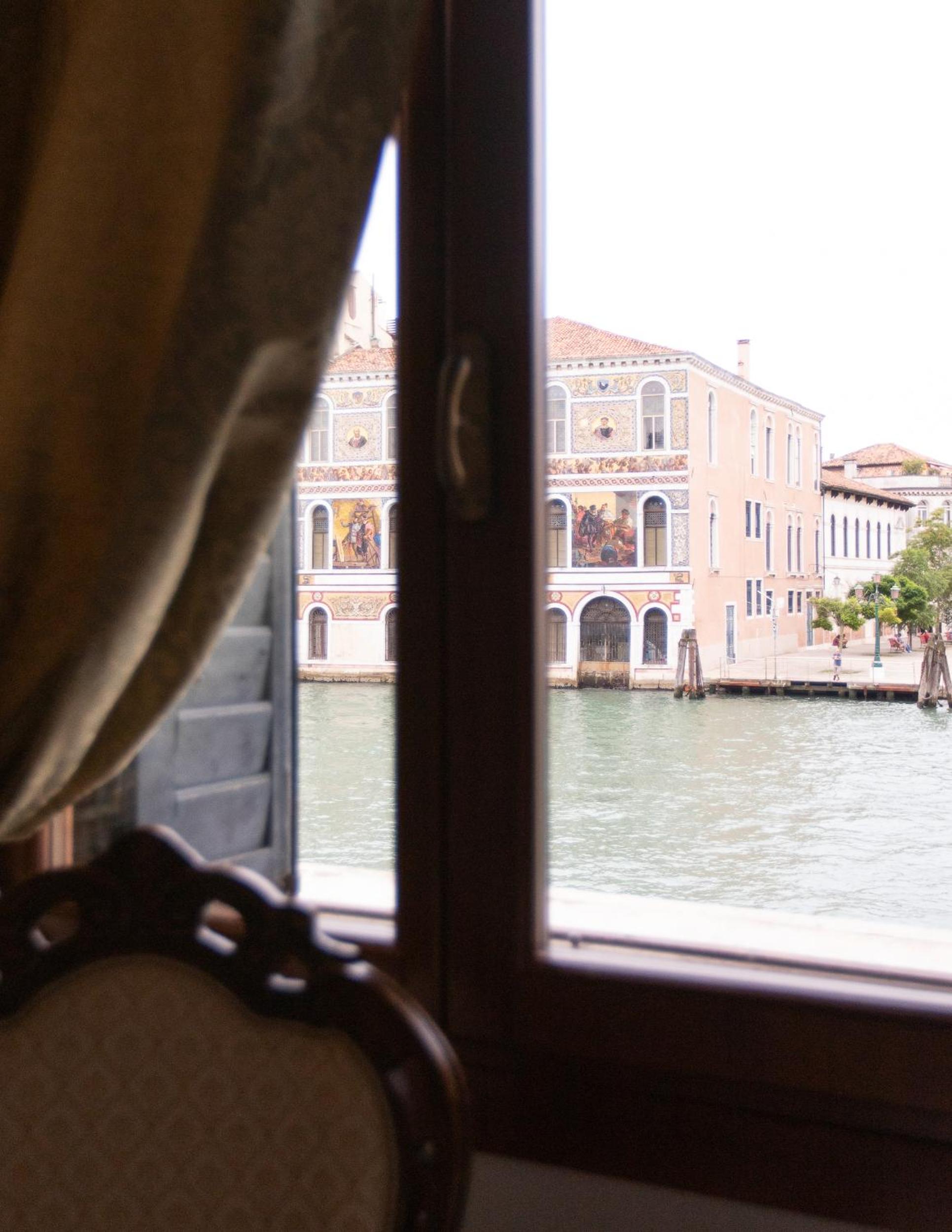 Palazzetto Pisani Grand Canal