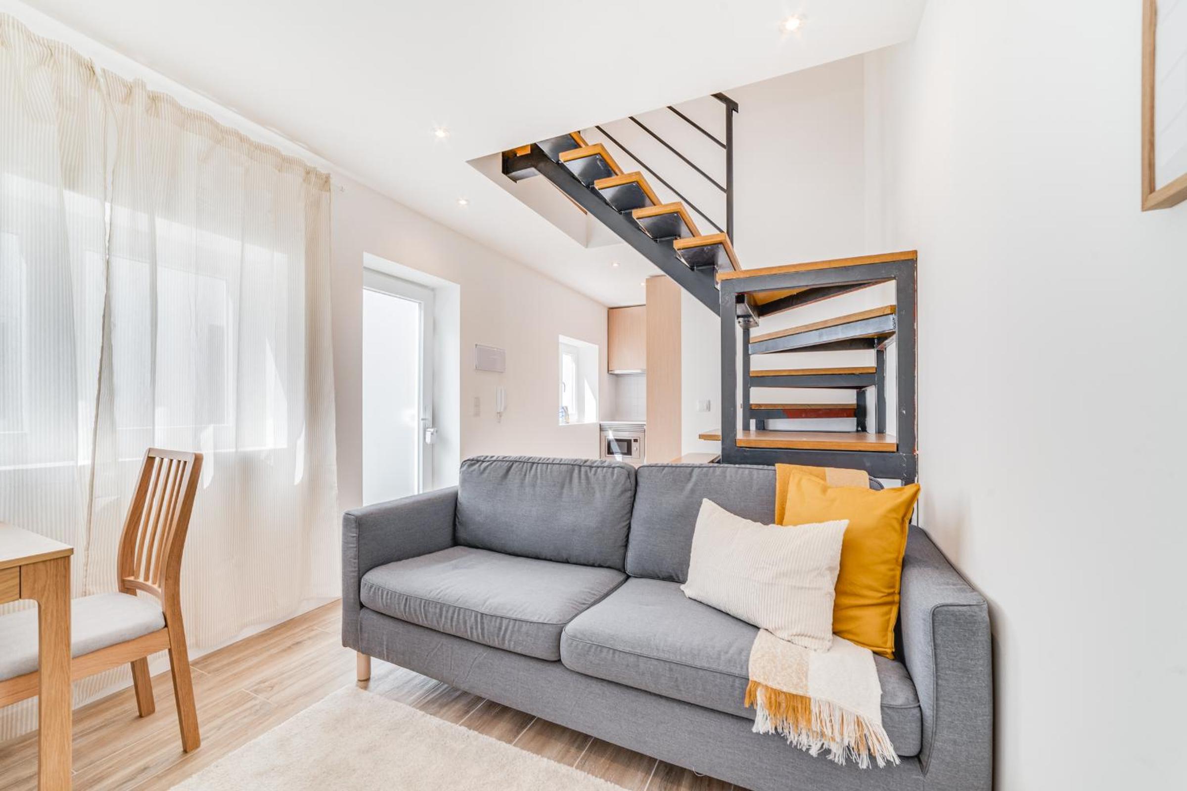 Campolide Duplex Apartments