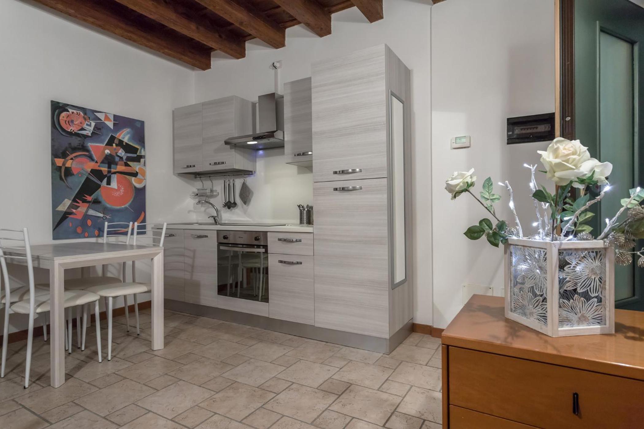 San Bernardino 8 - Immobili e Soluzioni Rent view 3