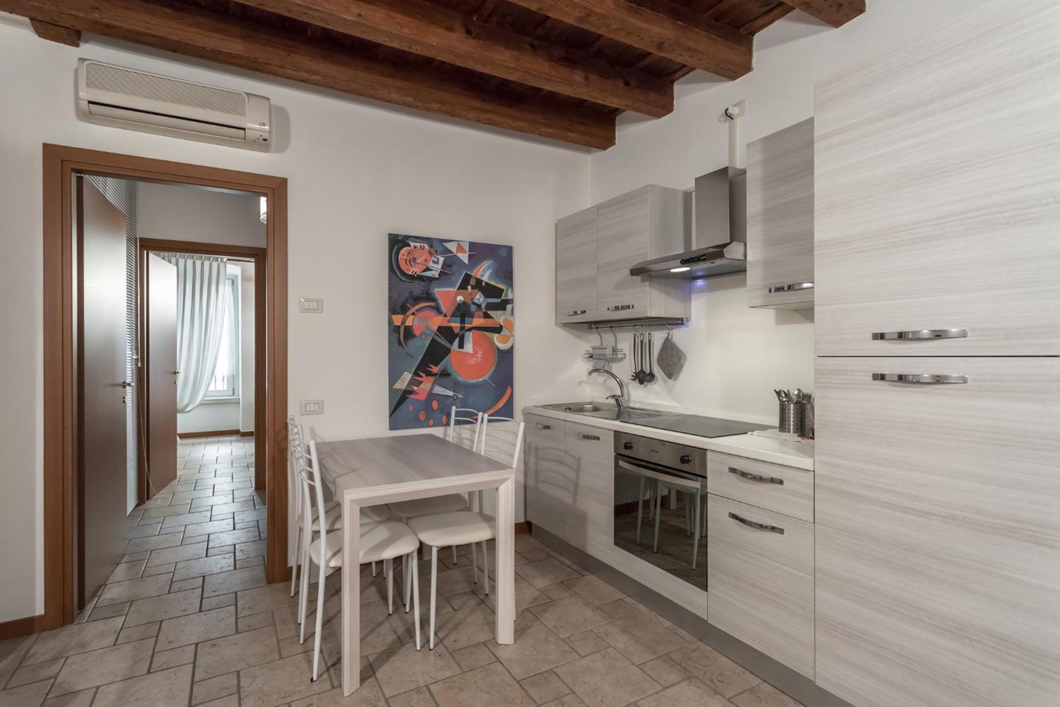 San Bernardino 8 - Immobili e Soluzioni Rent view 4