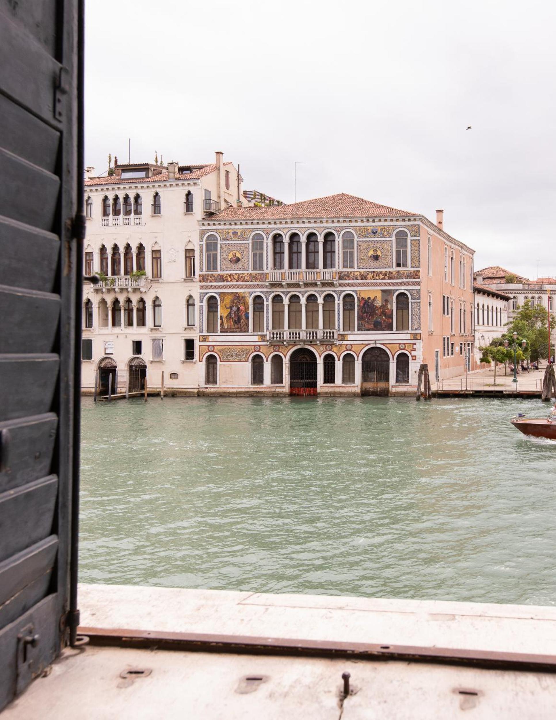 Palazzetto Pisani Grand Canal