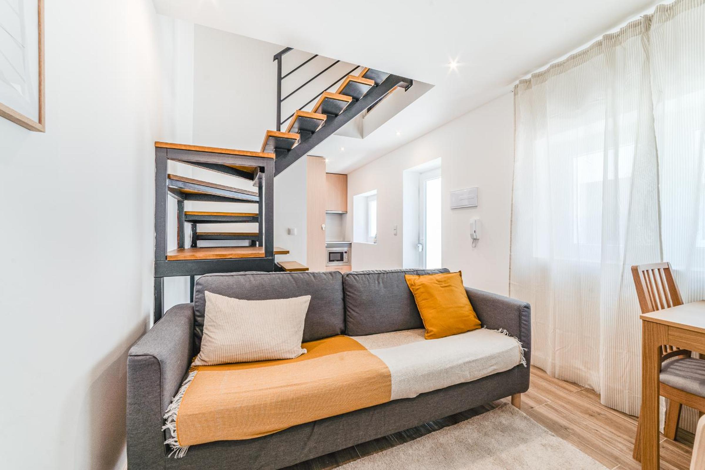 Campolide Duplex Apartments