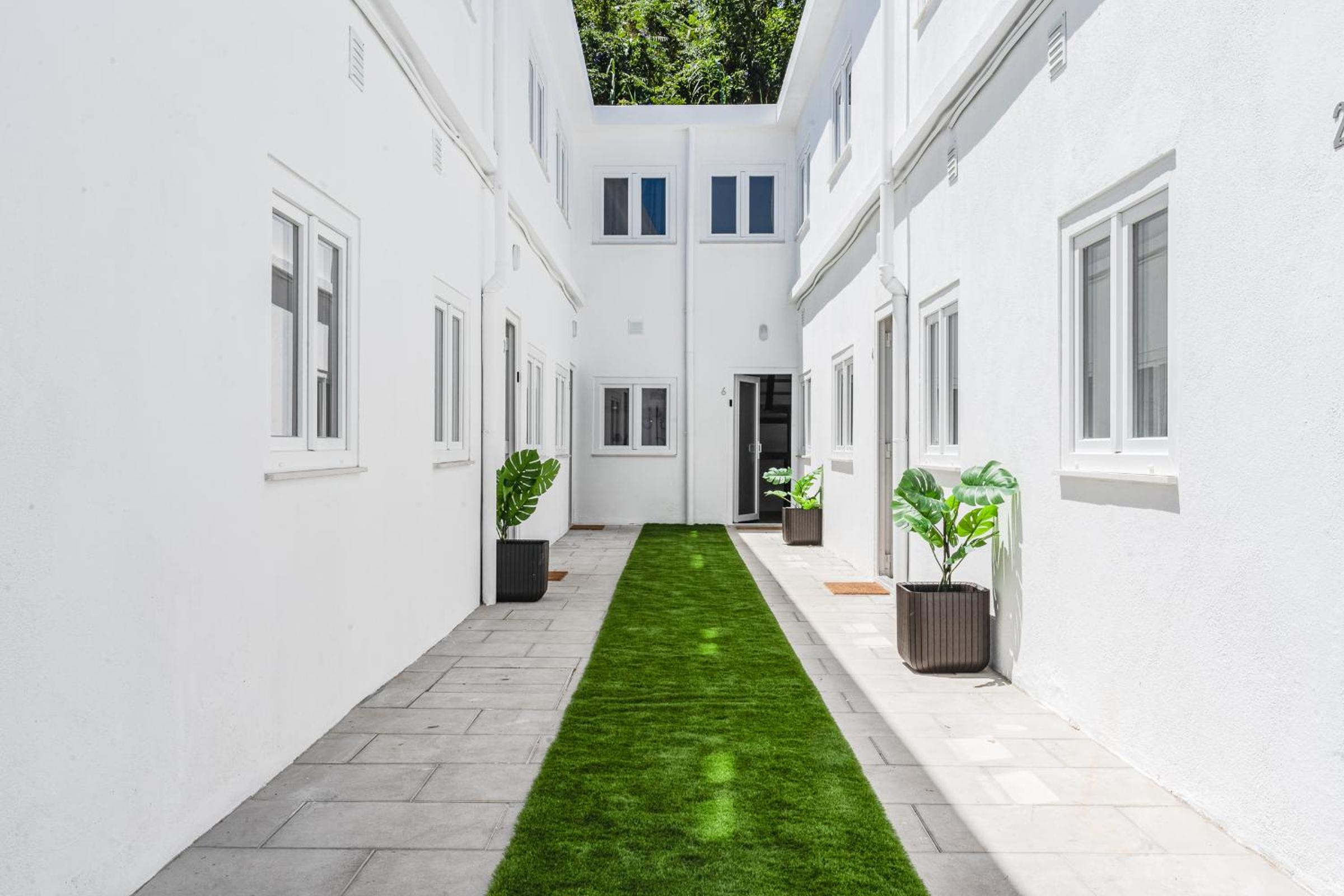 Campolide Duplex Apartments