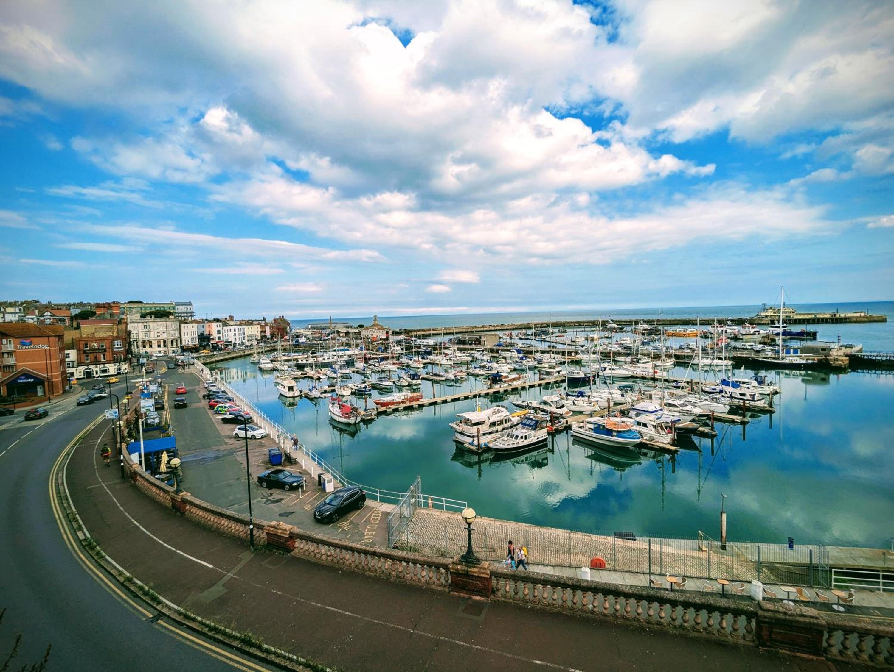 Beachside Bliss in Heart of Town