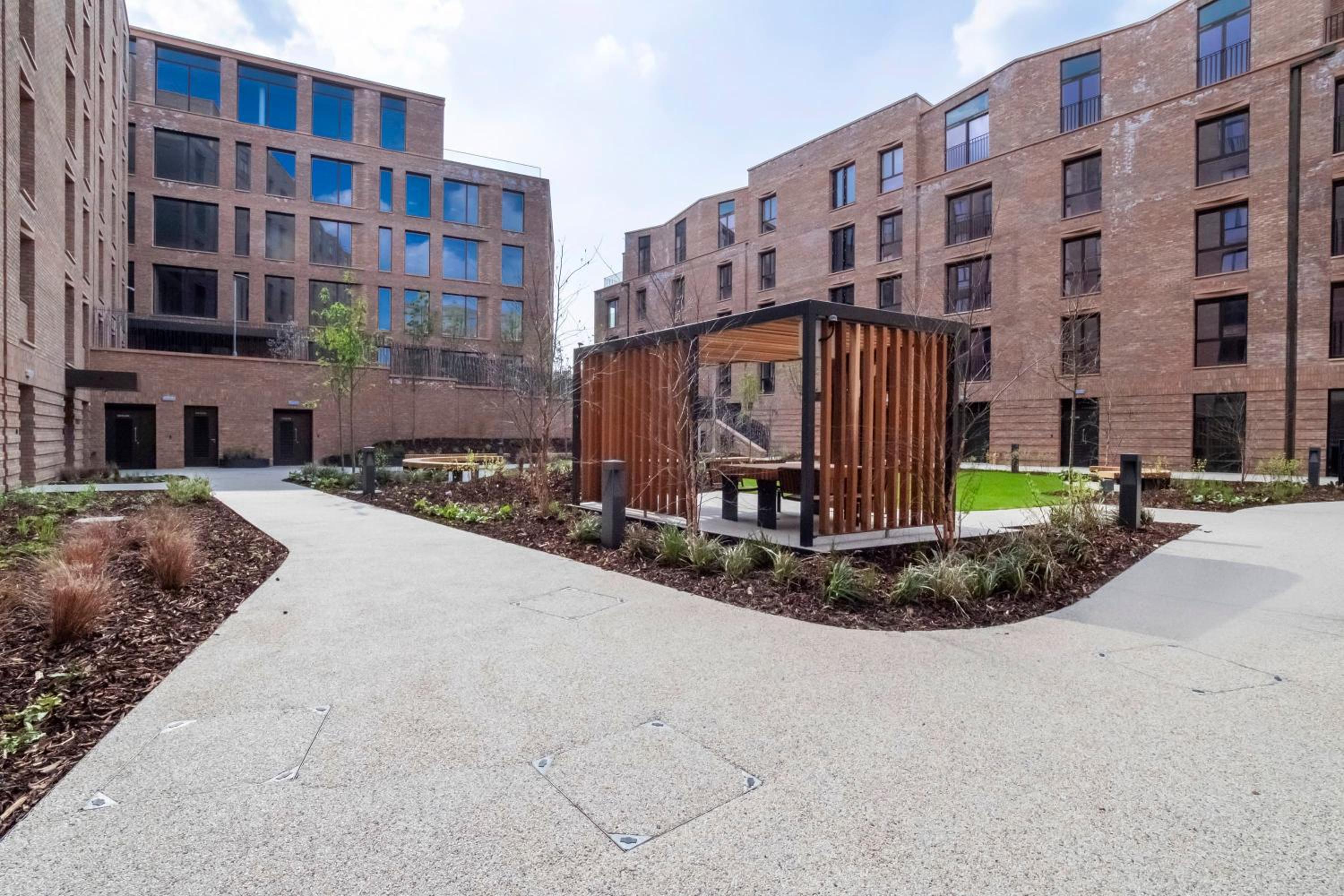 The Hudson 1 bed sleeps 2 York central view 3