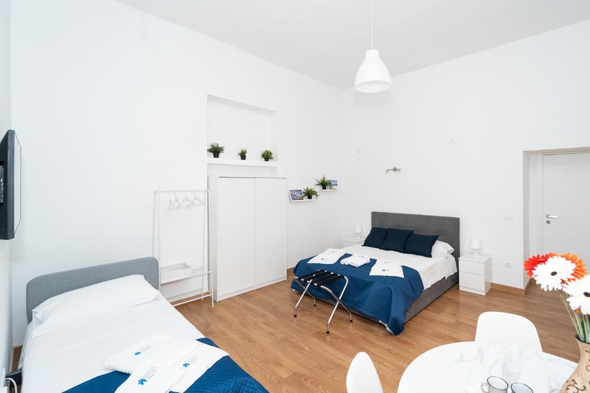 Home Smart Rent Appartamento nei pressi di Via Toledo 2 camere da letto