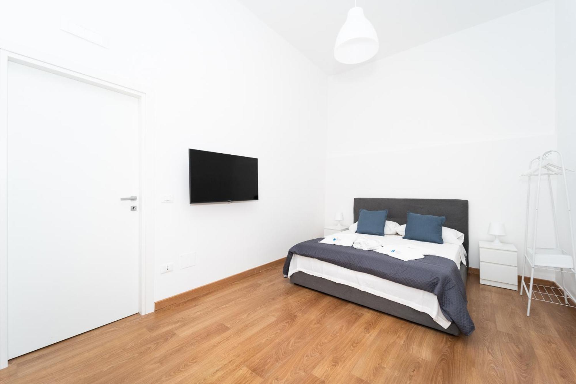 Home Smart Rent Appartamento nei pressi di Via Toledo 2 camere da letto