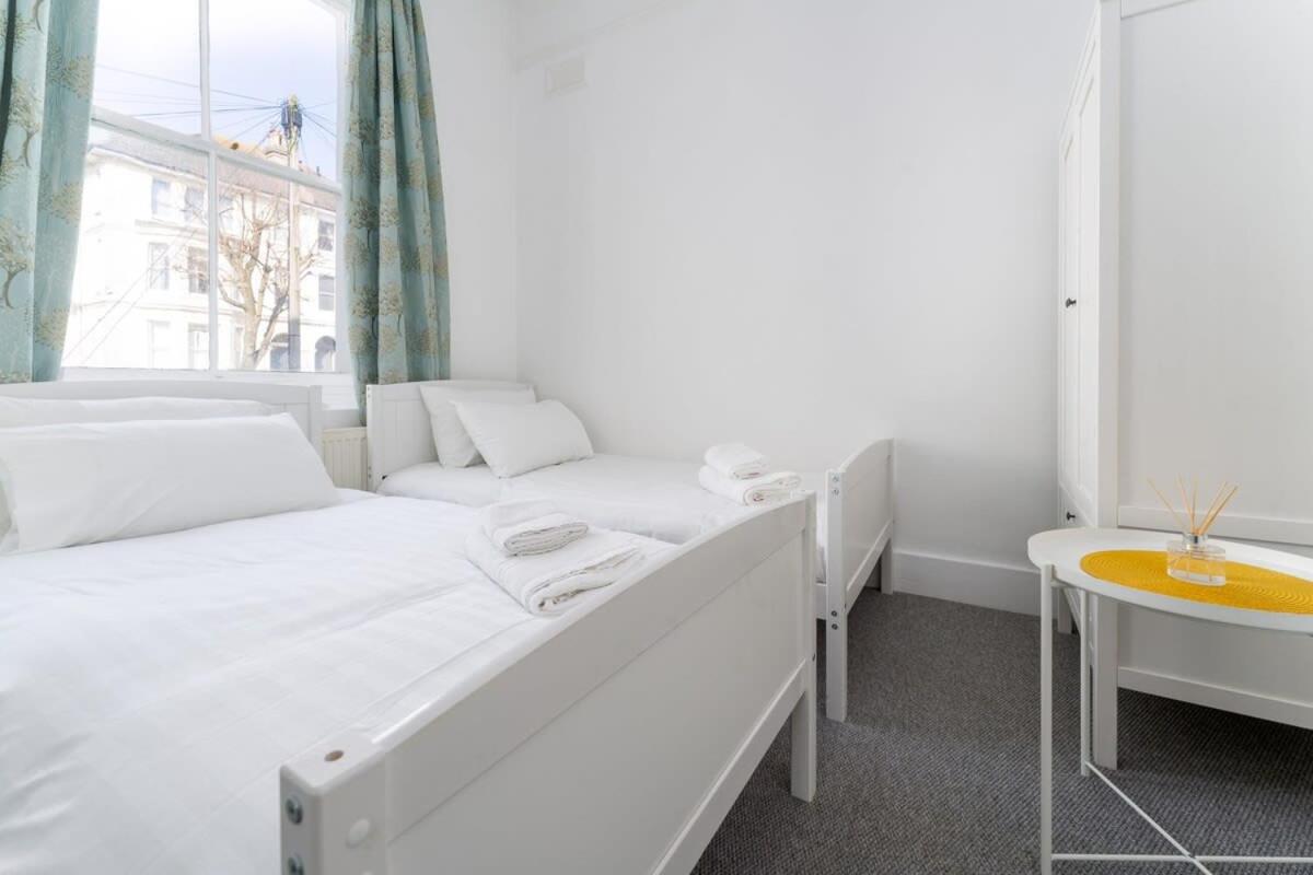 Host & Stay - Alexandra Villas view 4