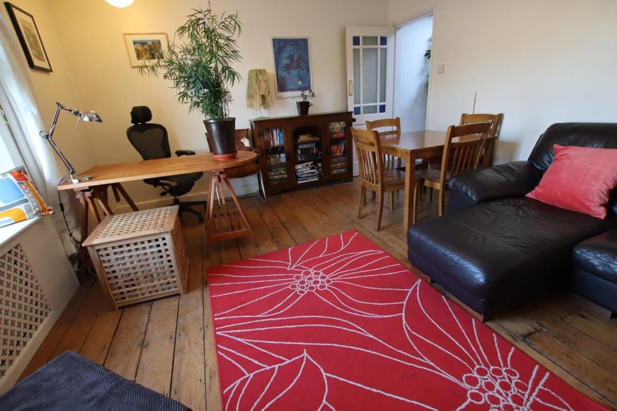 Bright one bed flat close to BRI & University view 2