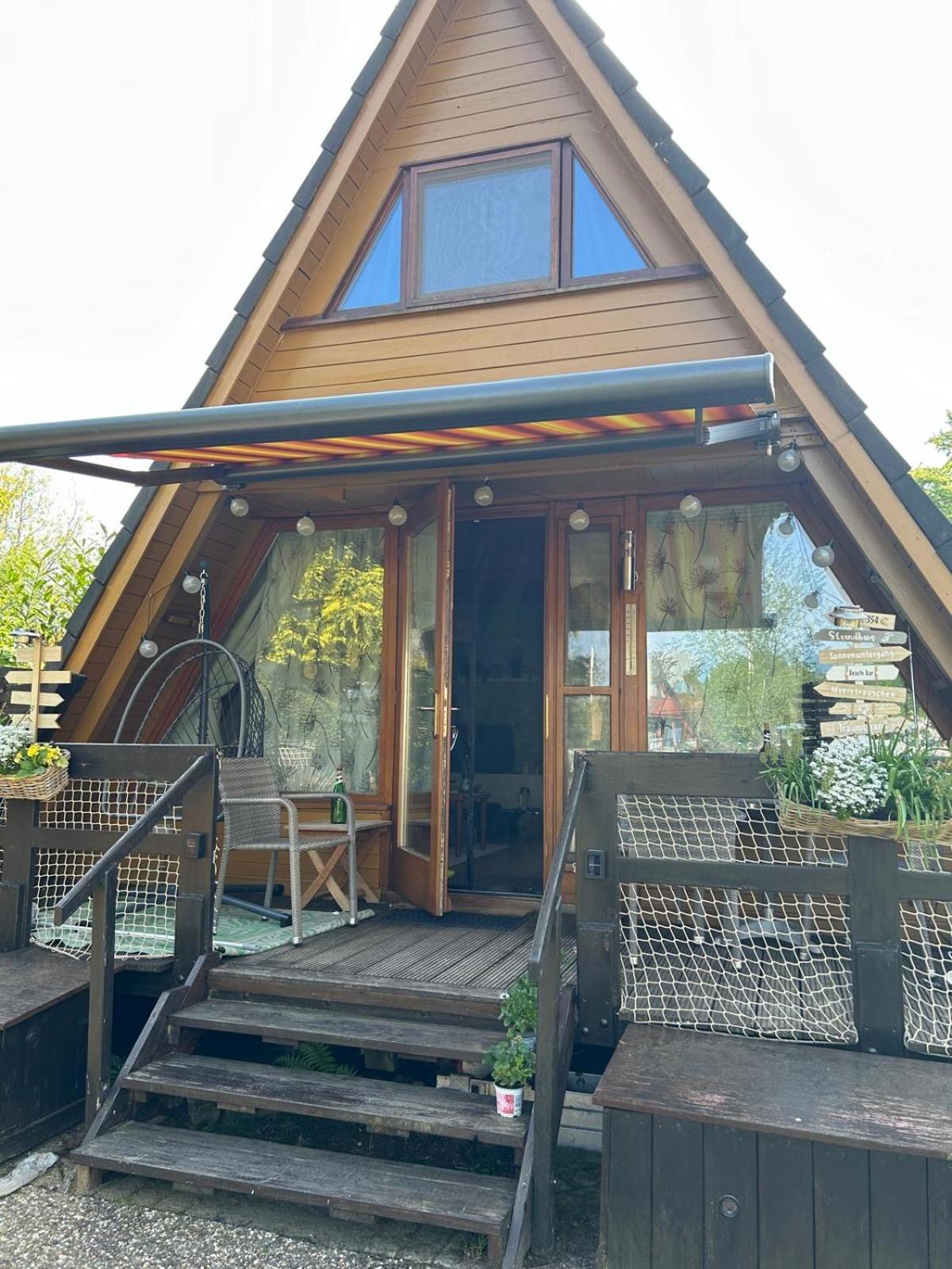 NiKoPes Triangle Vacation Home