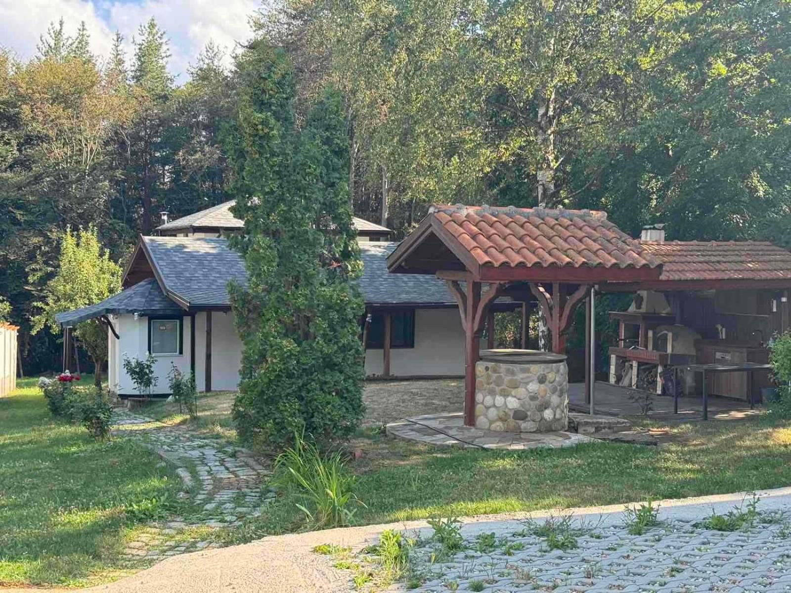 Villa Yarema Mountain Relax with Hot Jacuzzi & Sauna by BookVillaBG