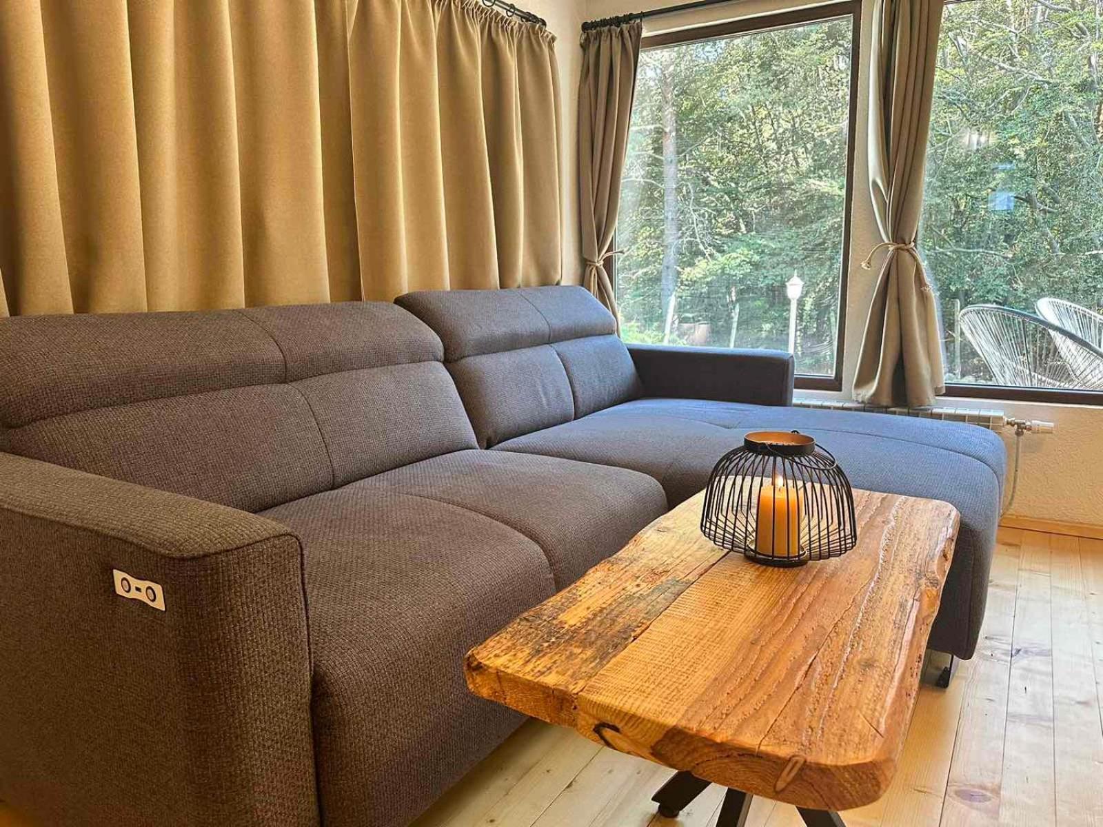 Villa Yarema Mountain Relax with Hot Jacuzzi & Sauna by BookVillaBG