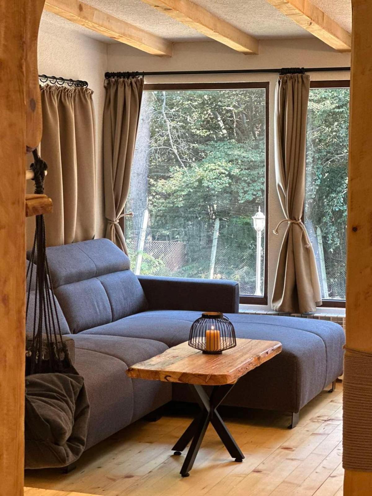 Villa Yarema Mountain Relax with Hot Jacuzzi & Sauna by BookVillaBG