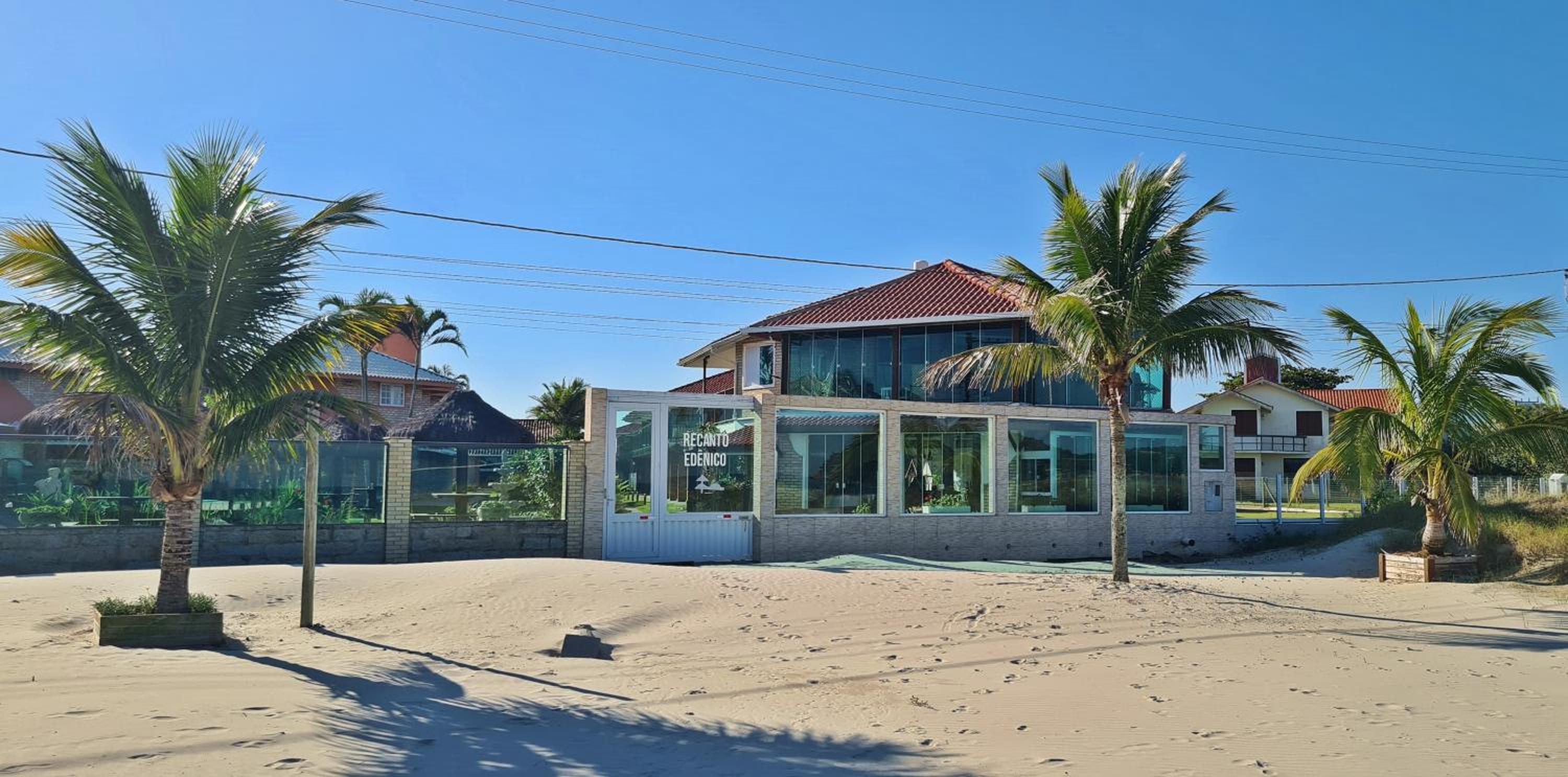 Pousada Recanto Edênico - à beira mar da Praia Ponta do Papagaio, Palhoça SC