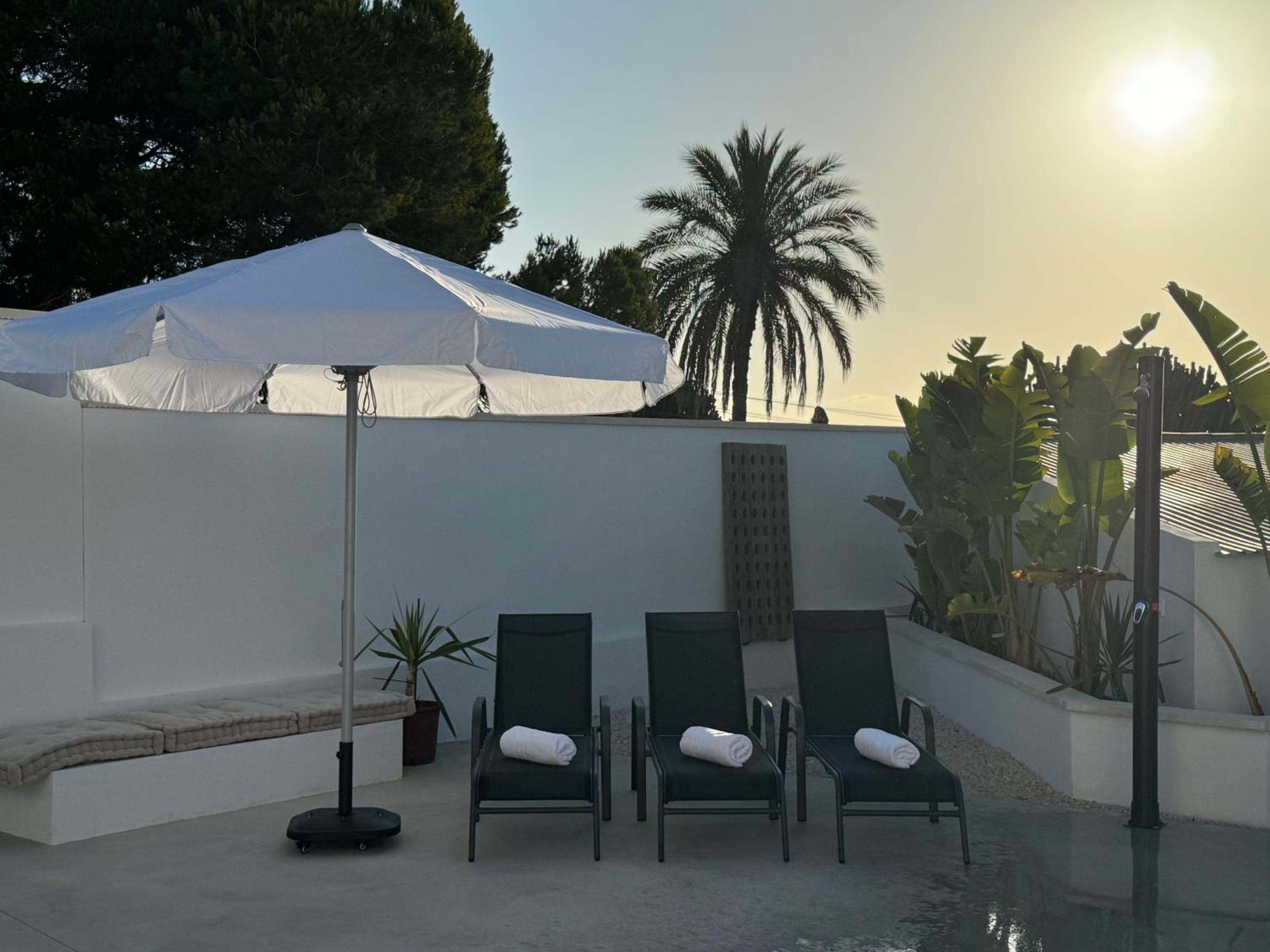 Beach house La Marina