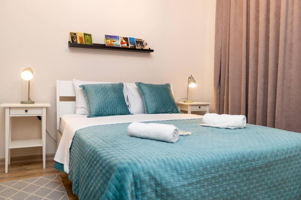 Wehost Apartment Near Fabrika