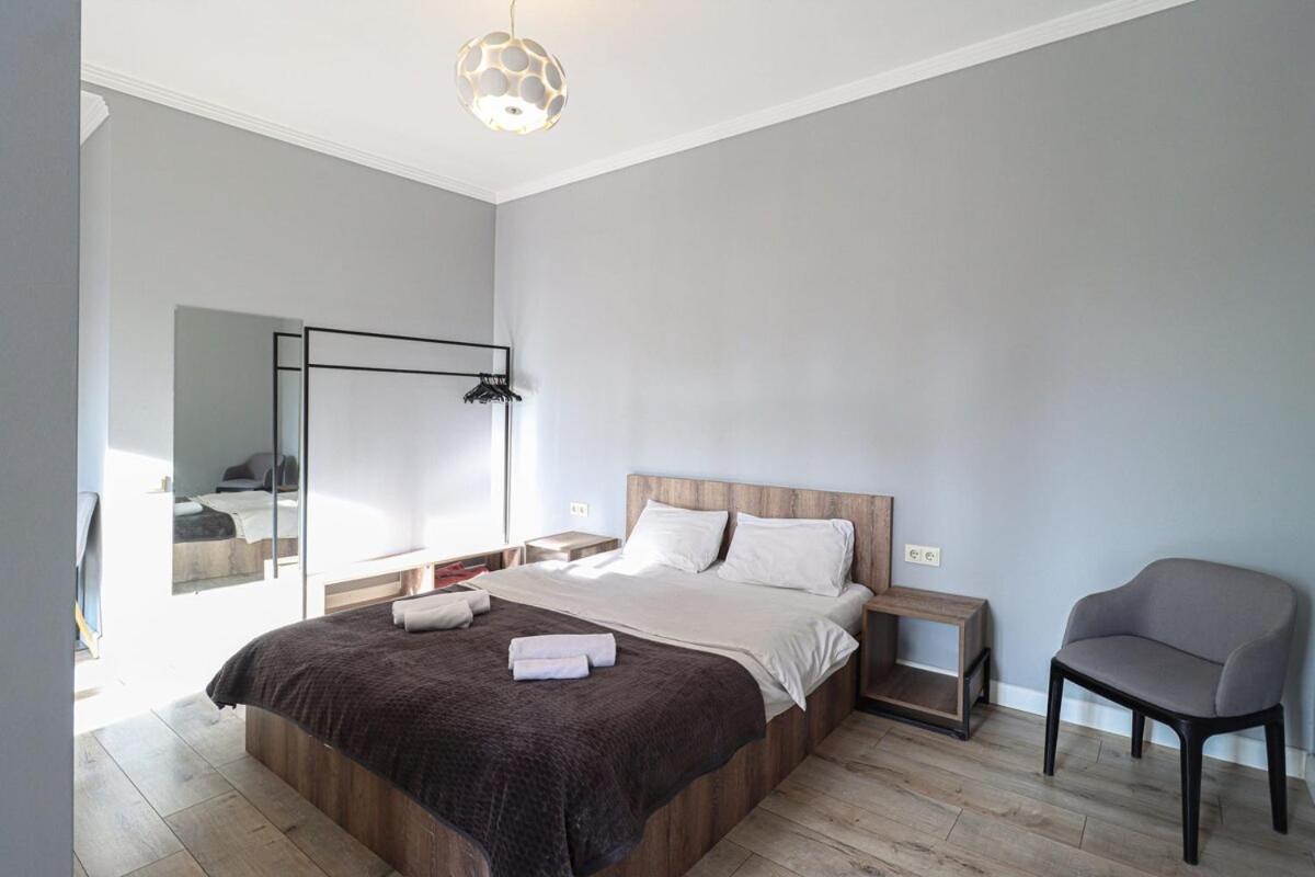 Mini Apartment near Fabrika view 5