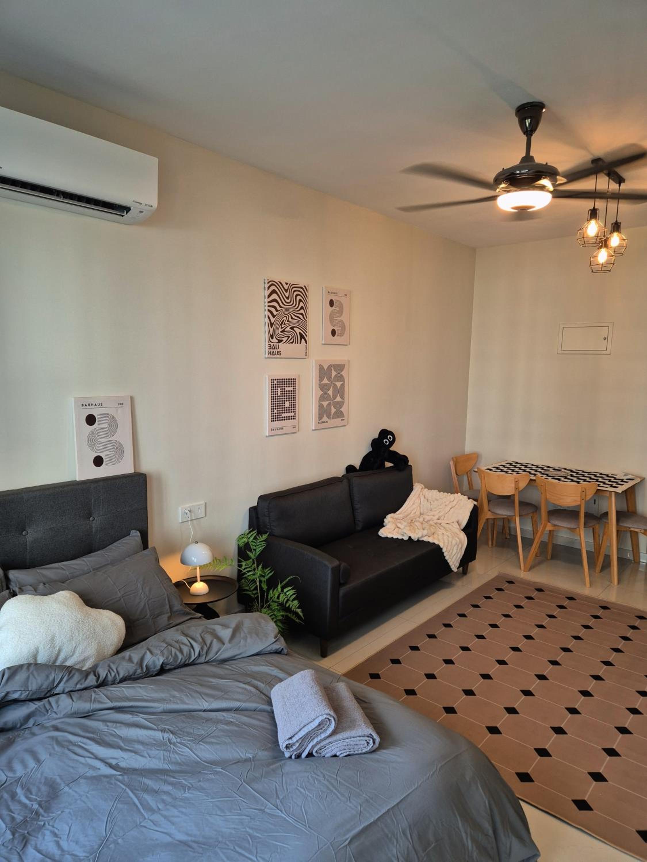 Central Park Cozy Garden View Studio for 3 pax
