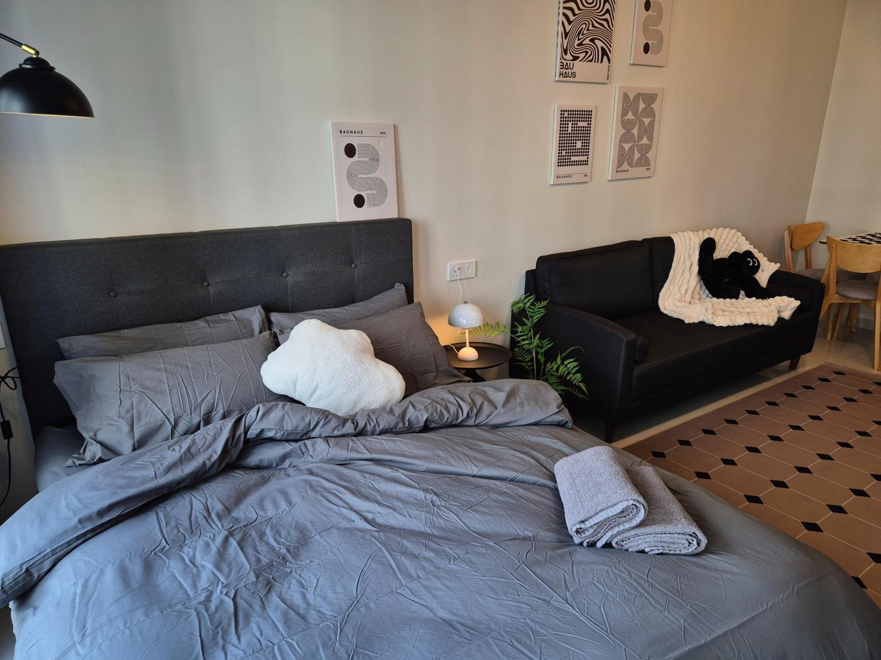 Central Park Cozy Garden View Studio for 3 pax