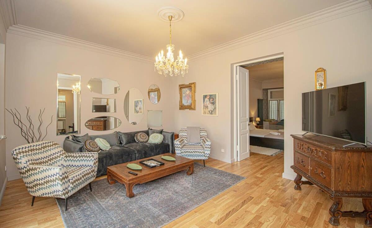 Charming 1BR Apartment with Balcony -By Wehost view 3
