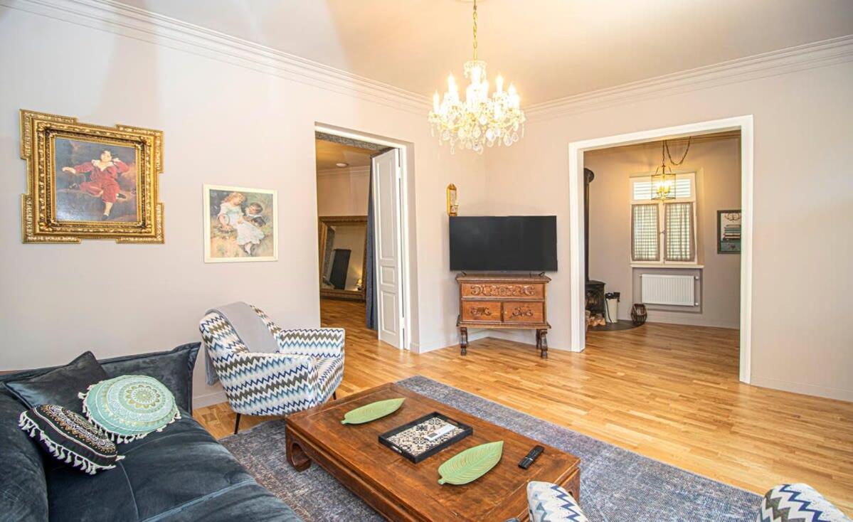 Charming 1BR Apartment with Balcony -By Wehost view 4