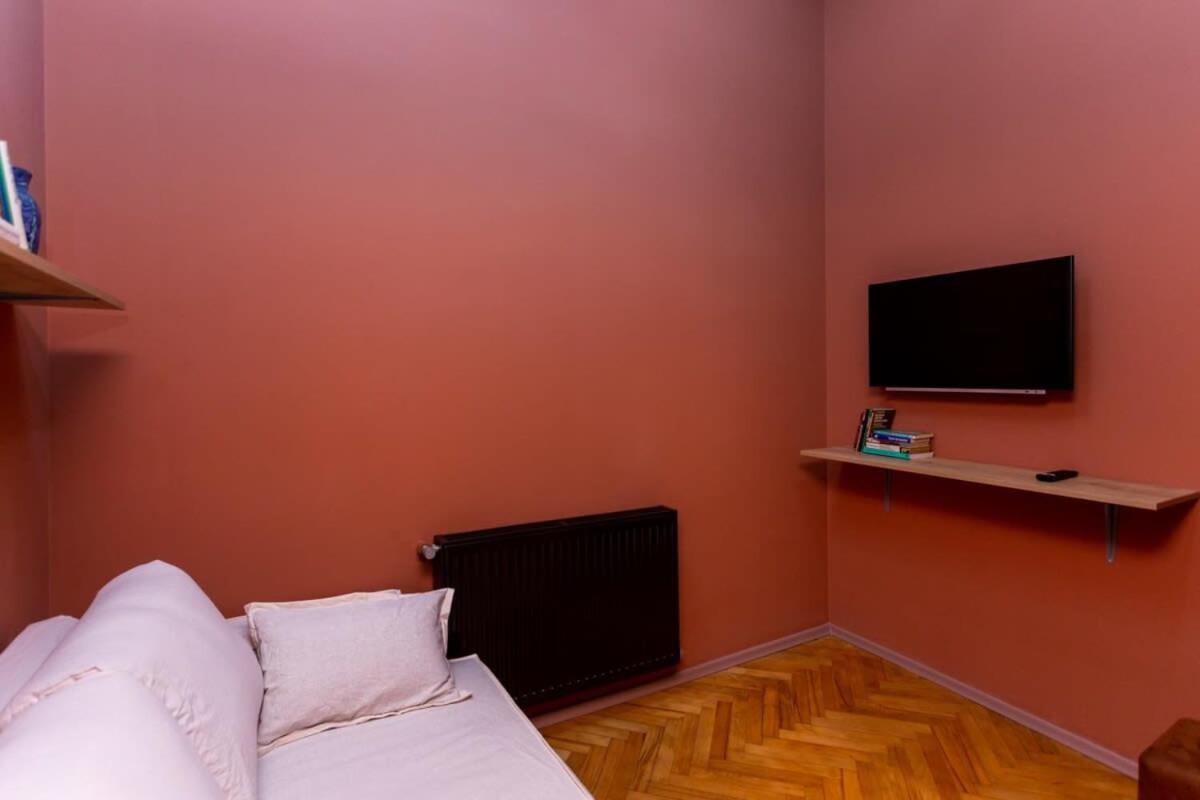 Spacious 1BR Apartment In The Heart of Tbilisi view 5