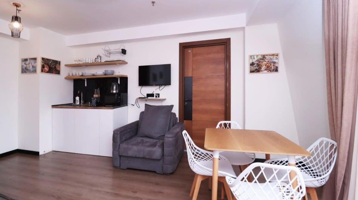 Bright Apartment in Marshall Gudauri view 5