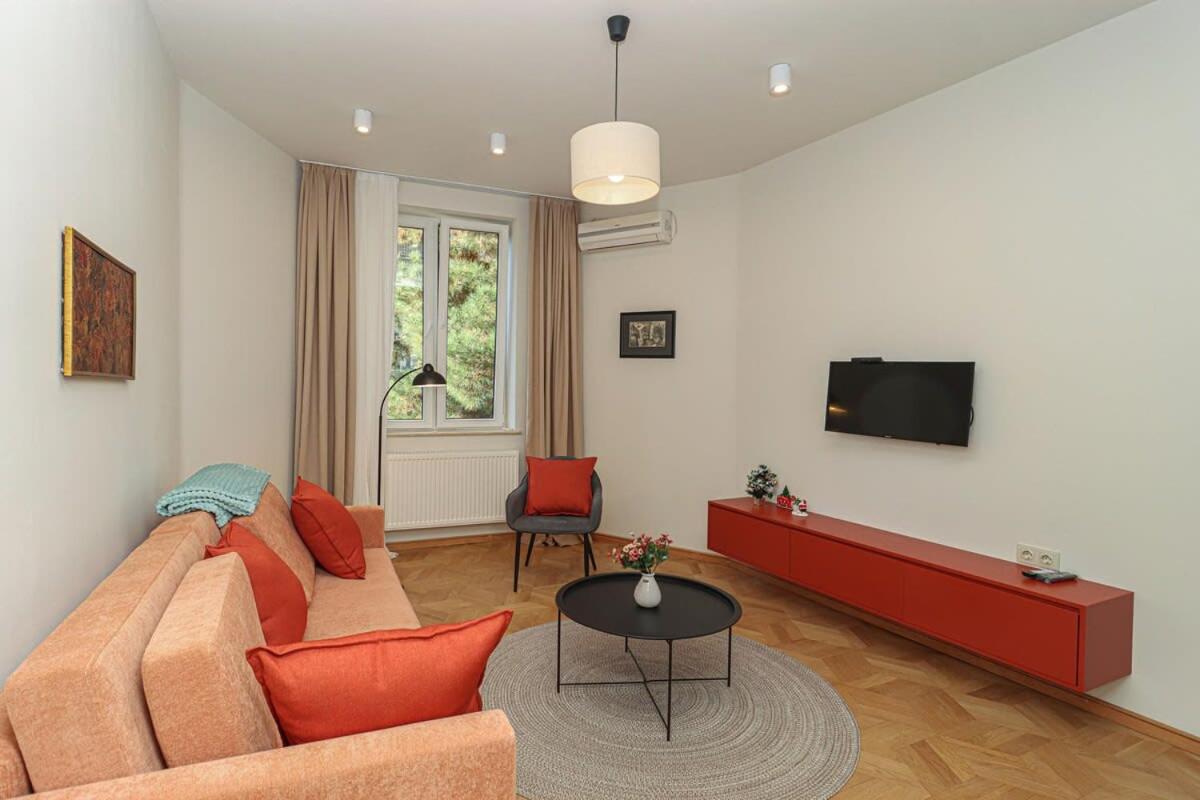 Modern 1BR apt w balcony in old Tbilisi-By Wehost view 2